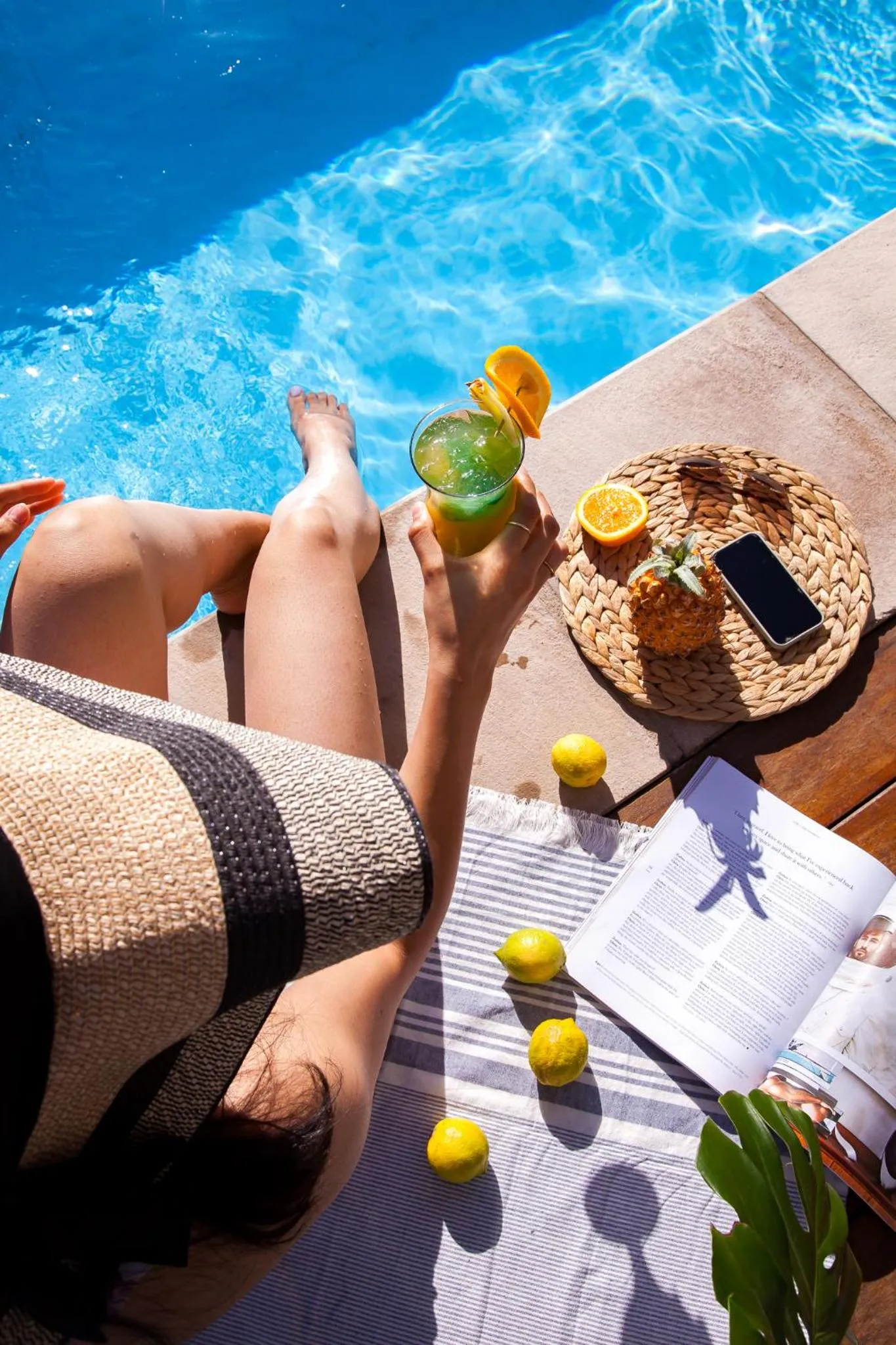 Day in Paternoster Lodge