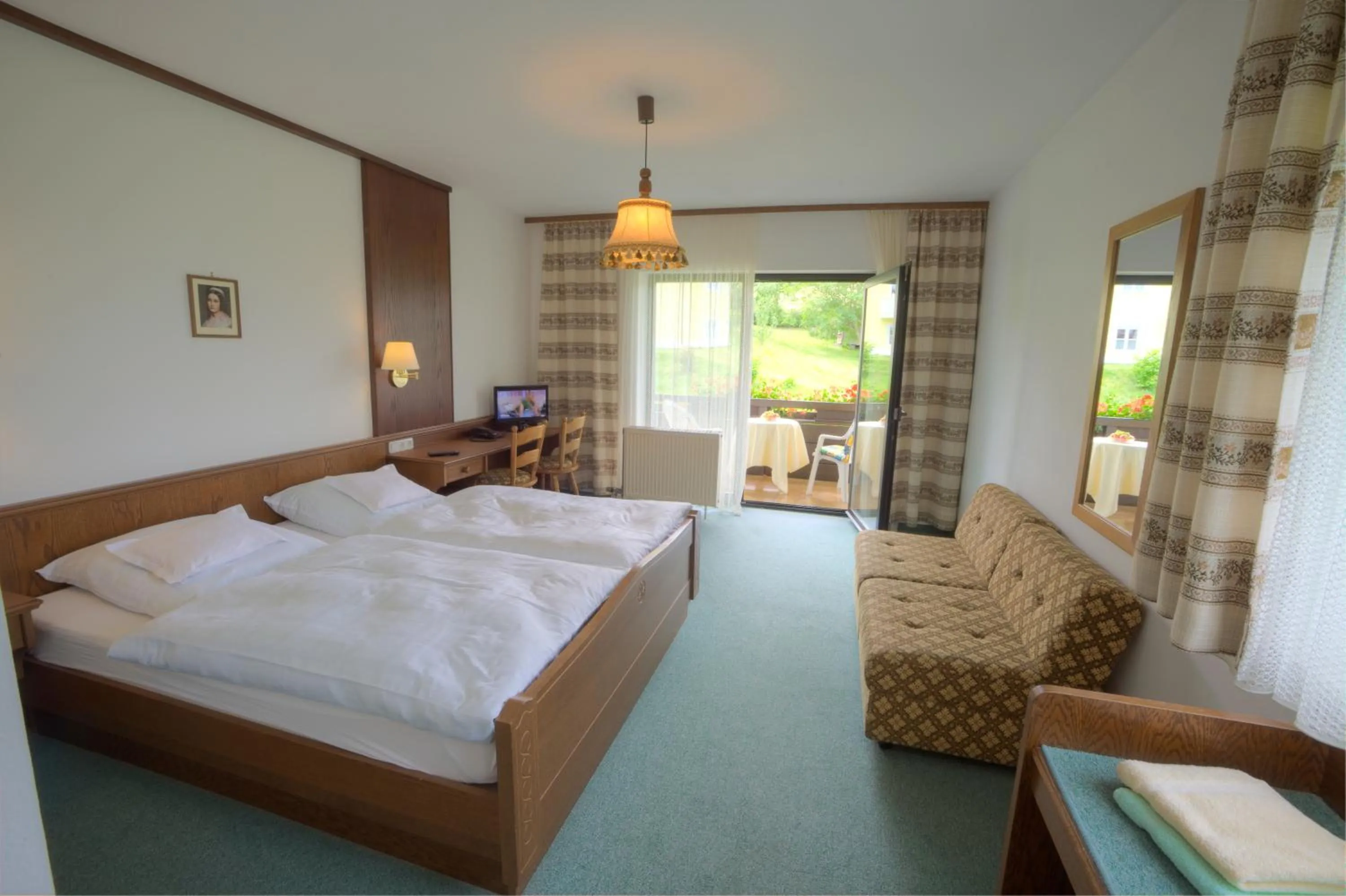 Bed in Urlaubshotel Binder