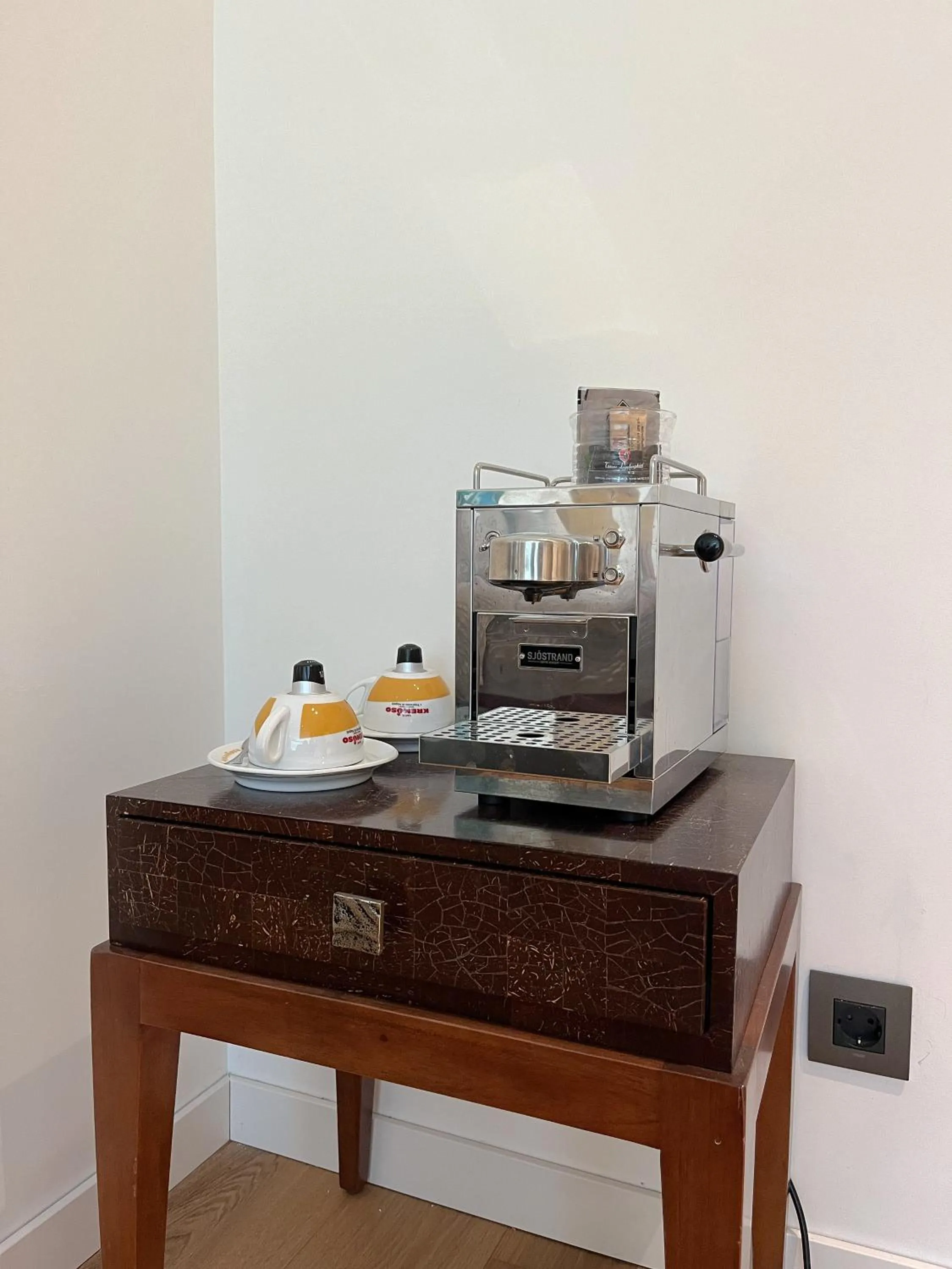 Food and drinks in The Babe Boutique Hotel