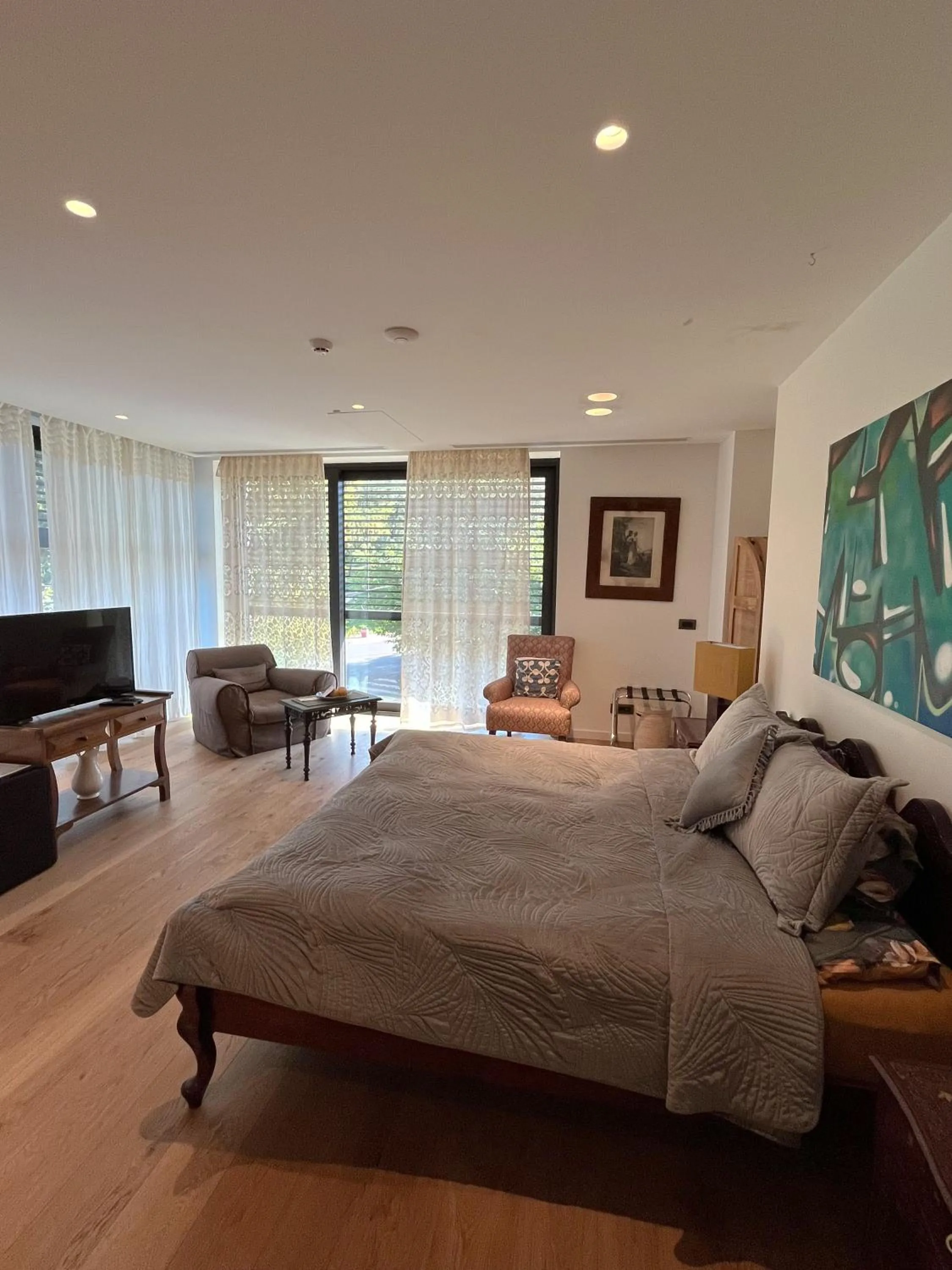 Photo of the whole room in The Babe Boutique Hotel