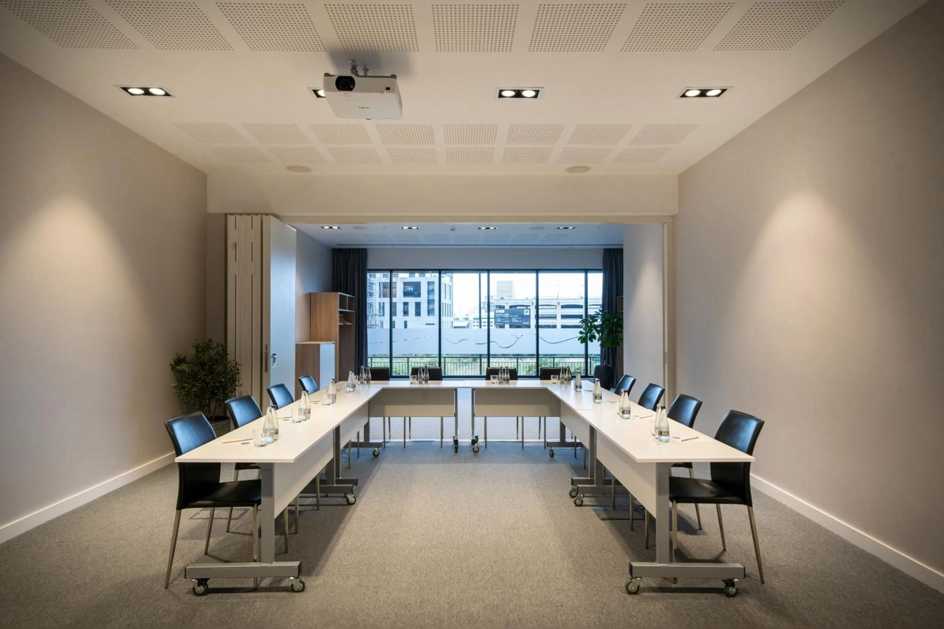 Meeting/conference room in INNSiDE by Meliá Liverpool