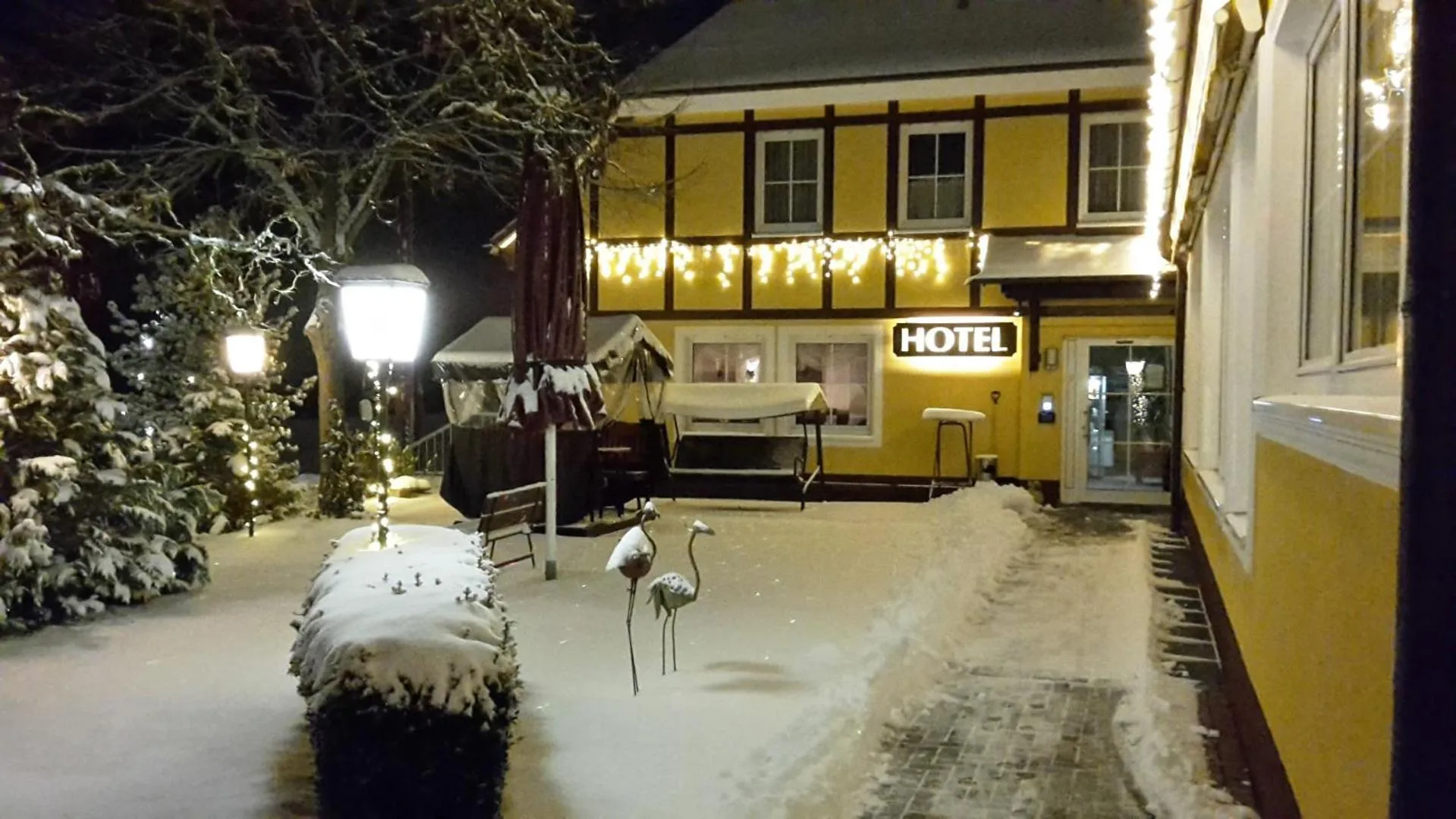 Facade/entrance in Hotel Rhöner Land Garni - Bed & Breakfast
