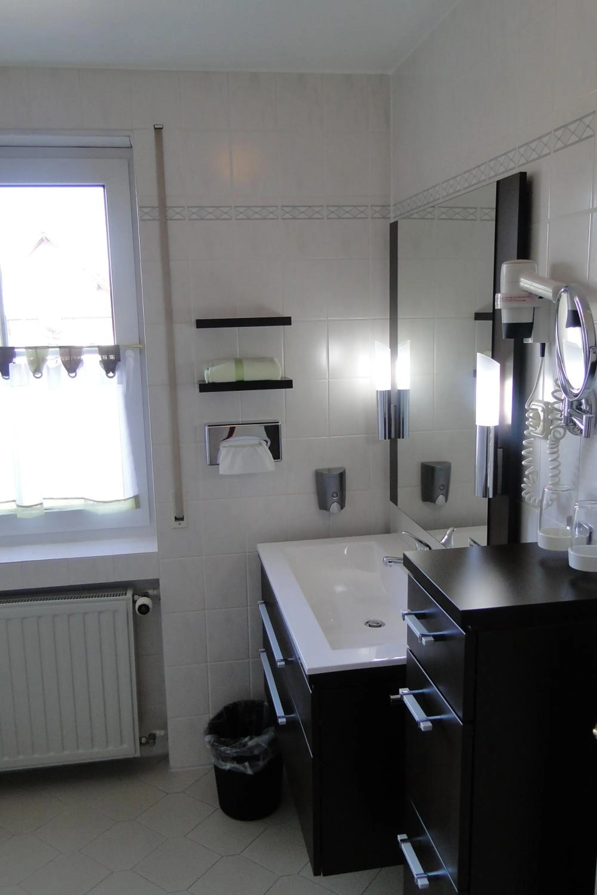 Bathroom in Hotel Rhöner Land Garni - Bed & Breakfast