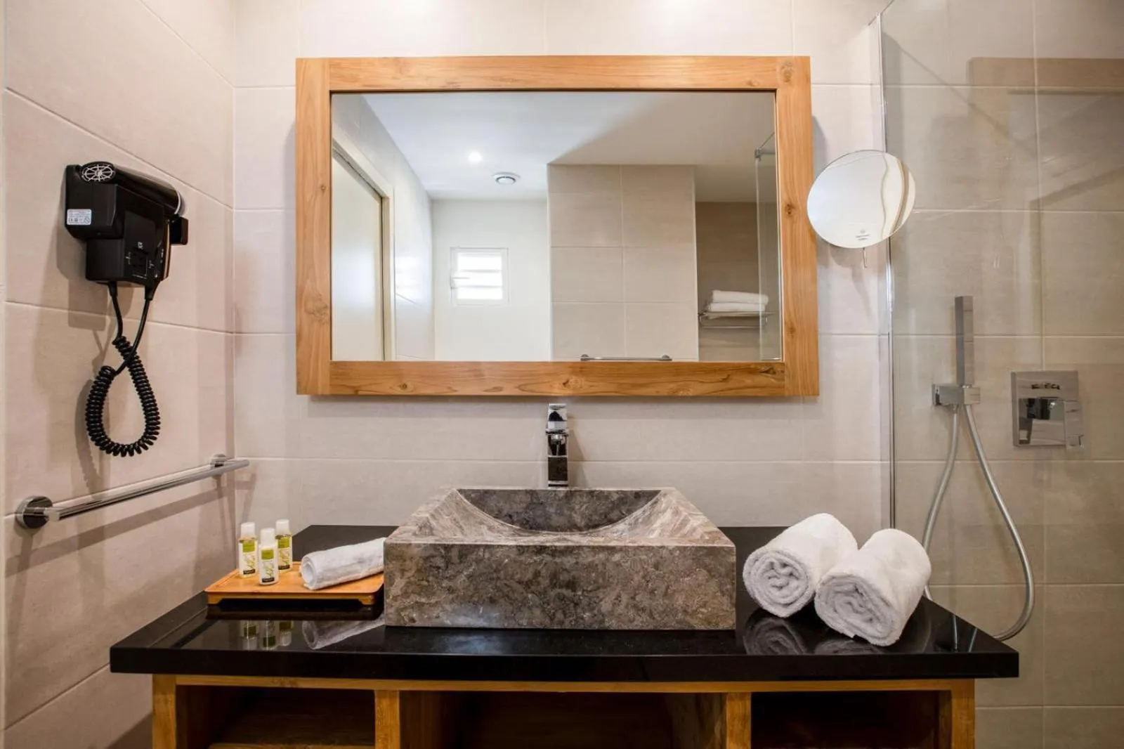 Shower in Orient Beach Hotel