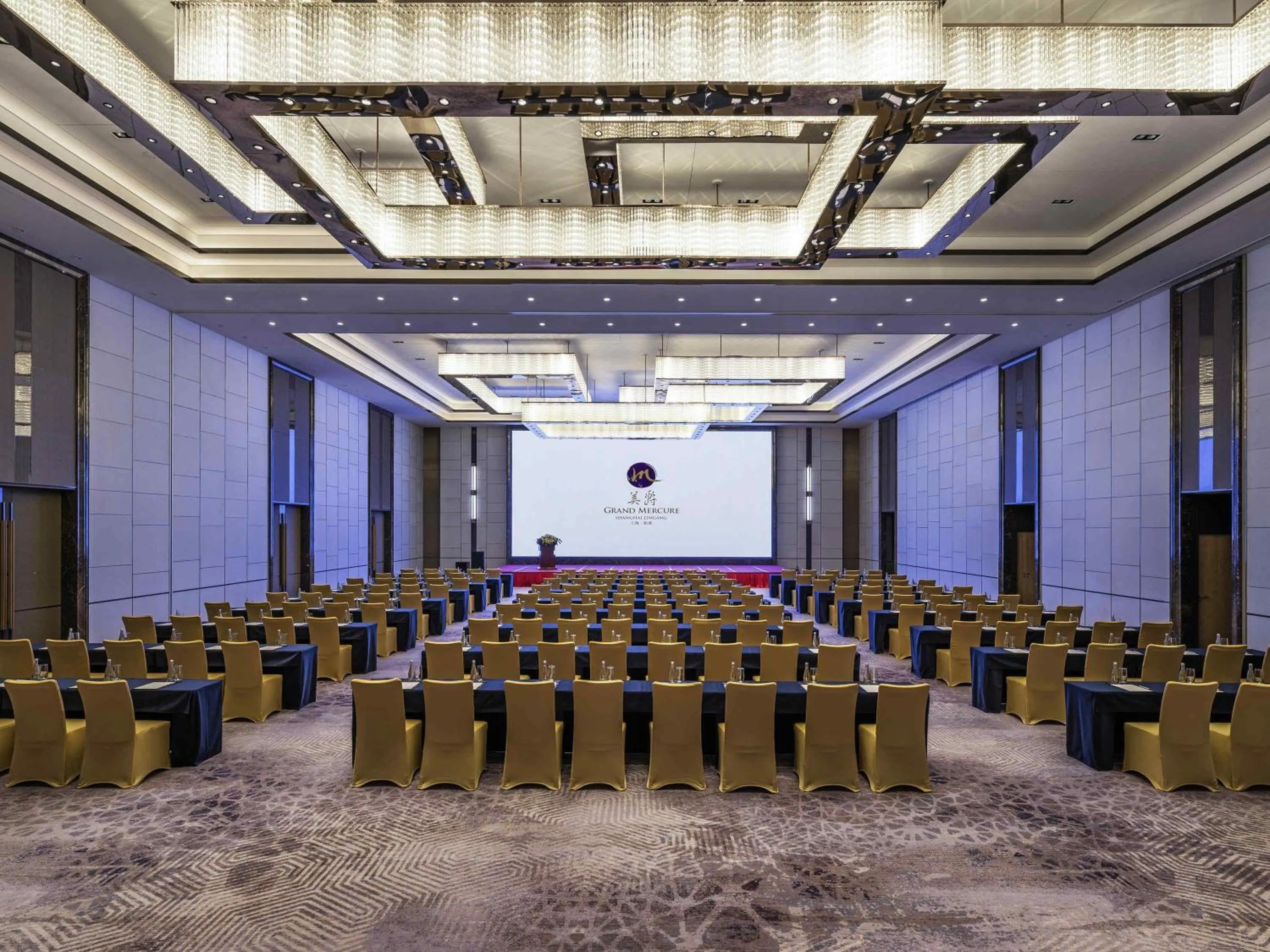 Meeting/conference room in Grand Mercure Shanghai Lingang