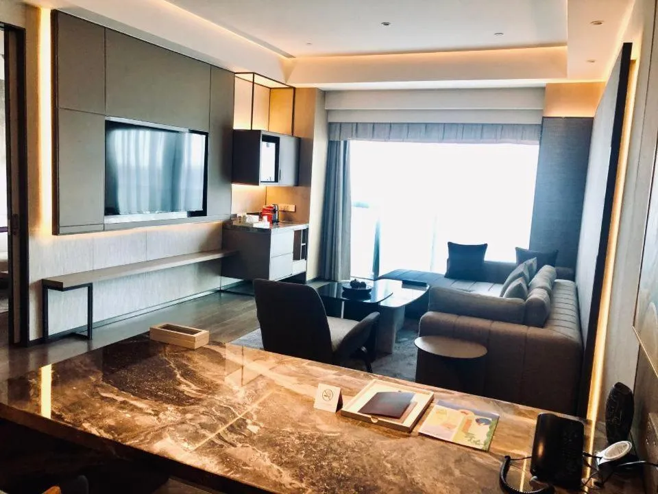 Seating area, Bed in Grand Mercure Shanghai Lingang