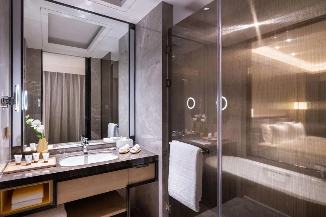 Bathroom in Grand Mercure Shanghai Lingang