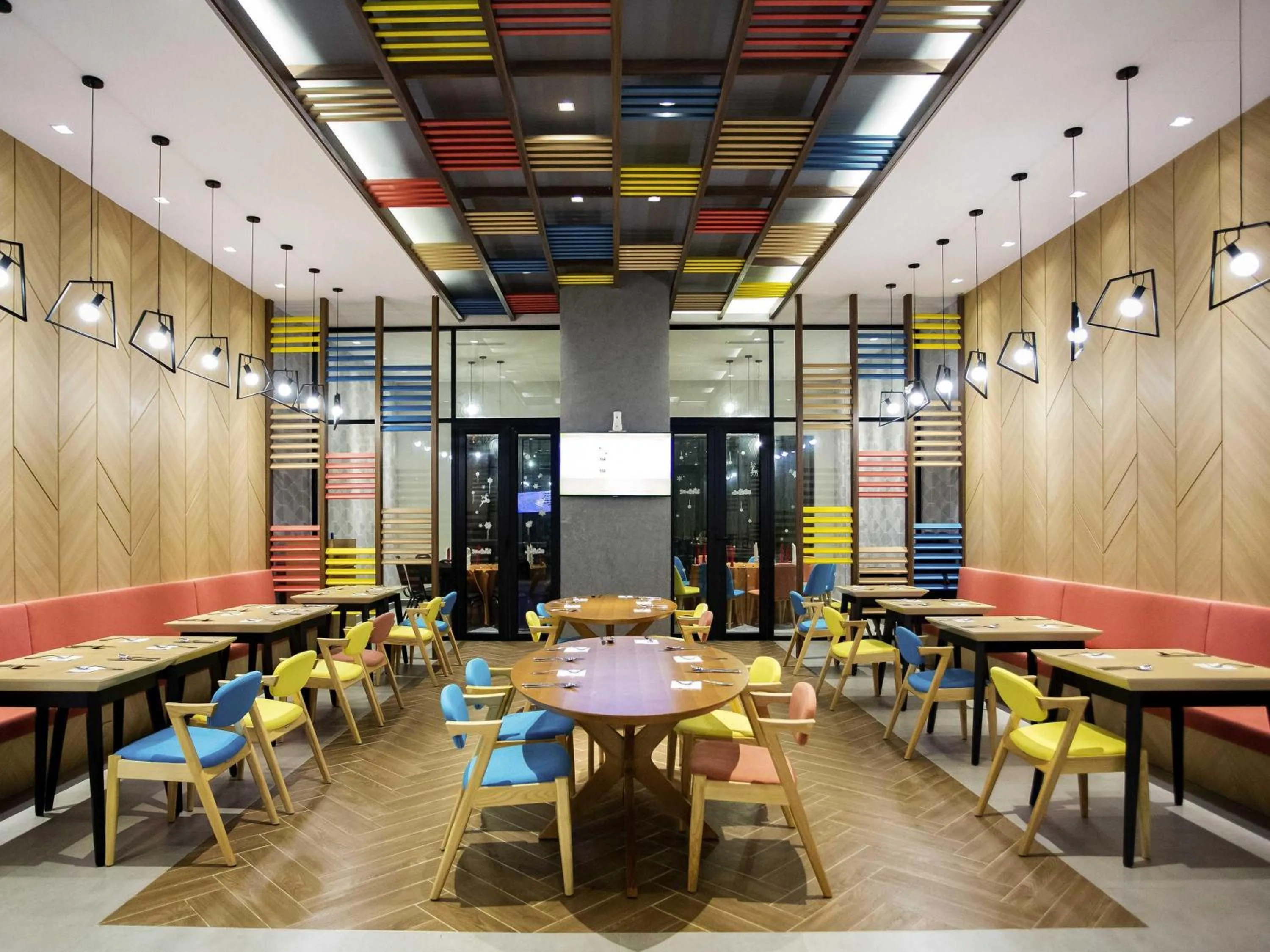 Restaurant/places to eat in ibis Styles Kota Bharu