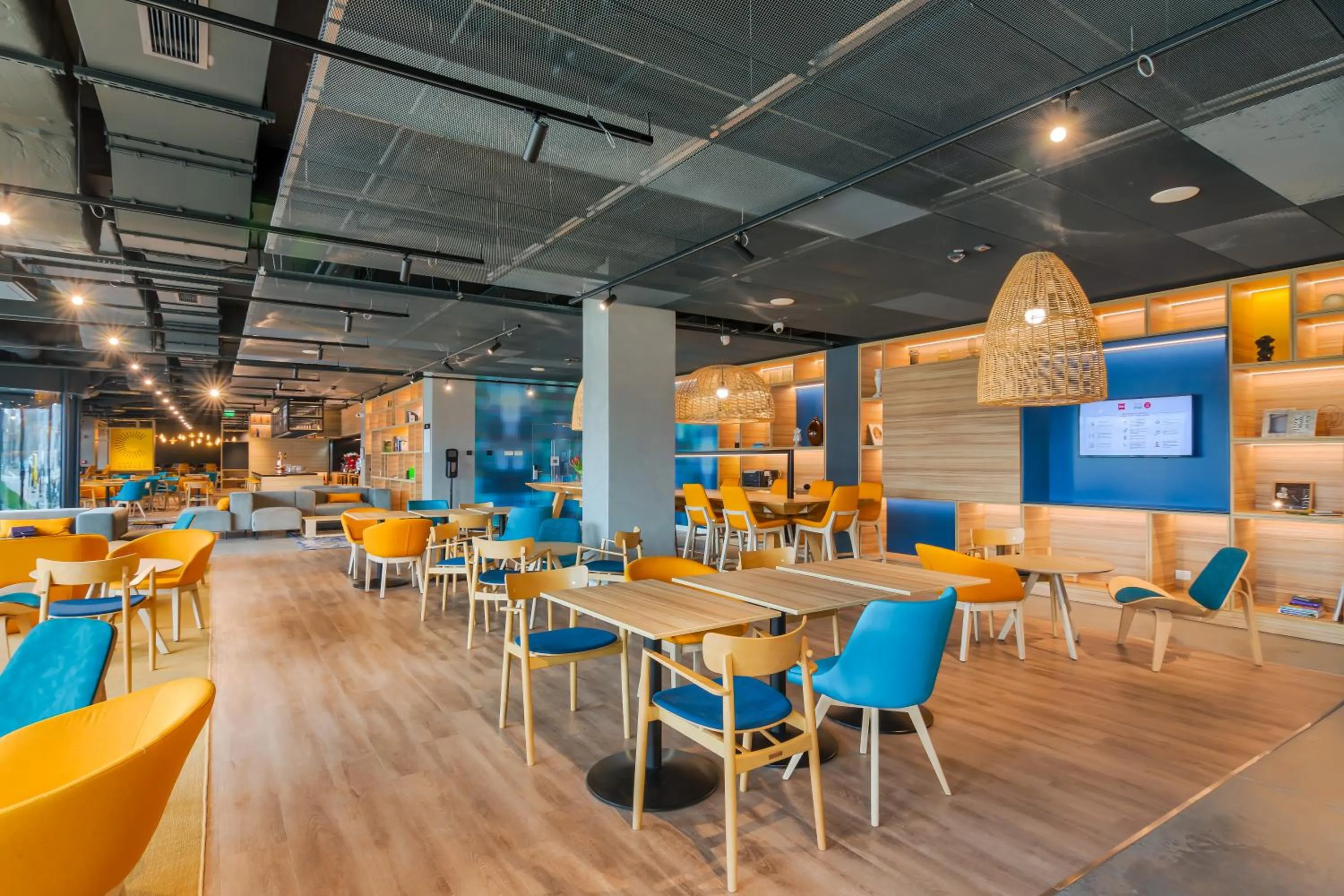 Lobby or reception in ibis Timisoara City Center