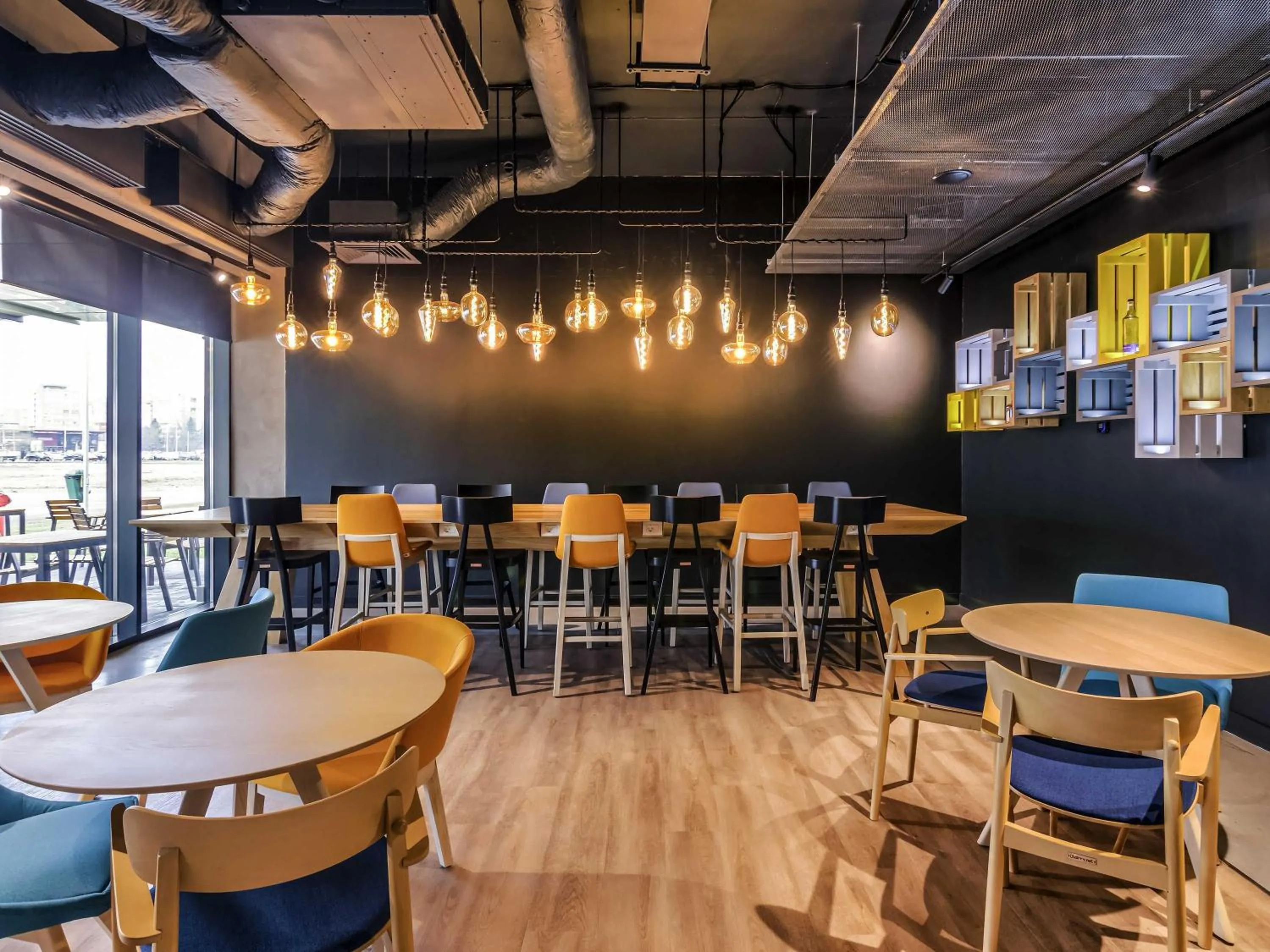 Lounge or bar in ibis Timisoara City Center