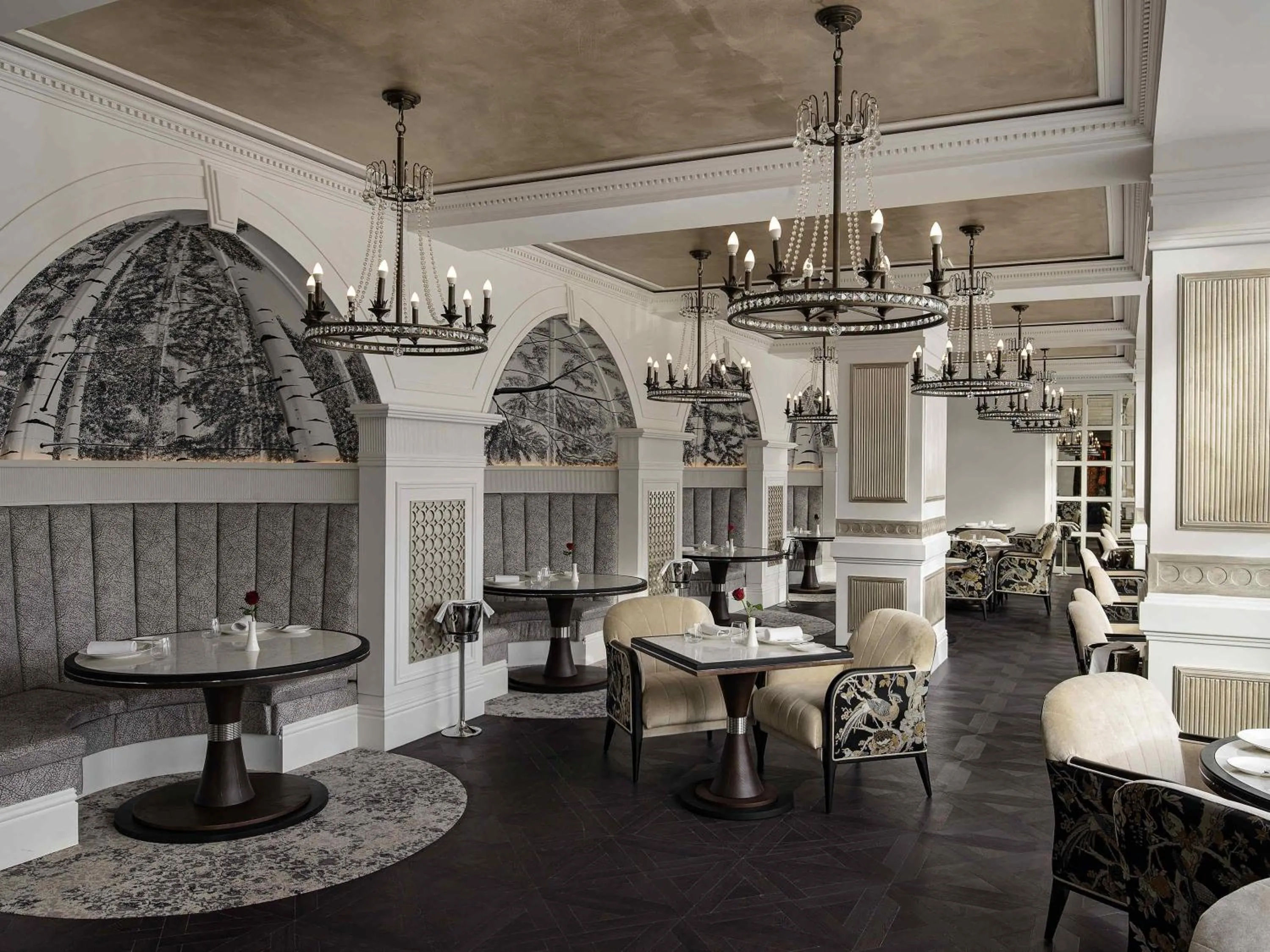 Restaurant/places to eat in Fairmont Windsor Park