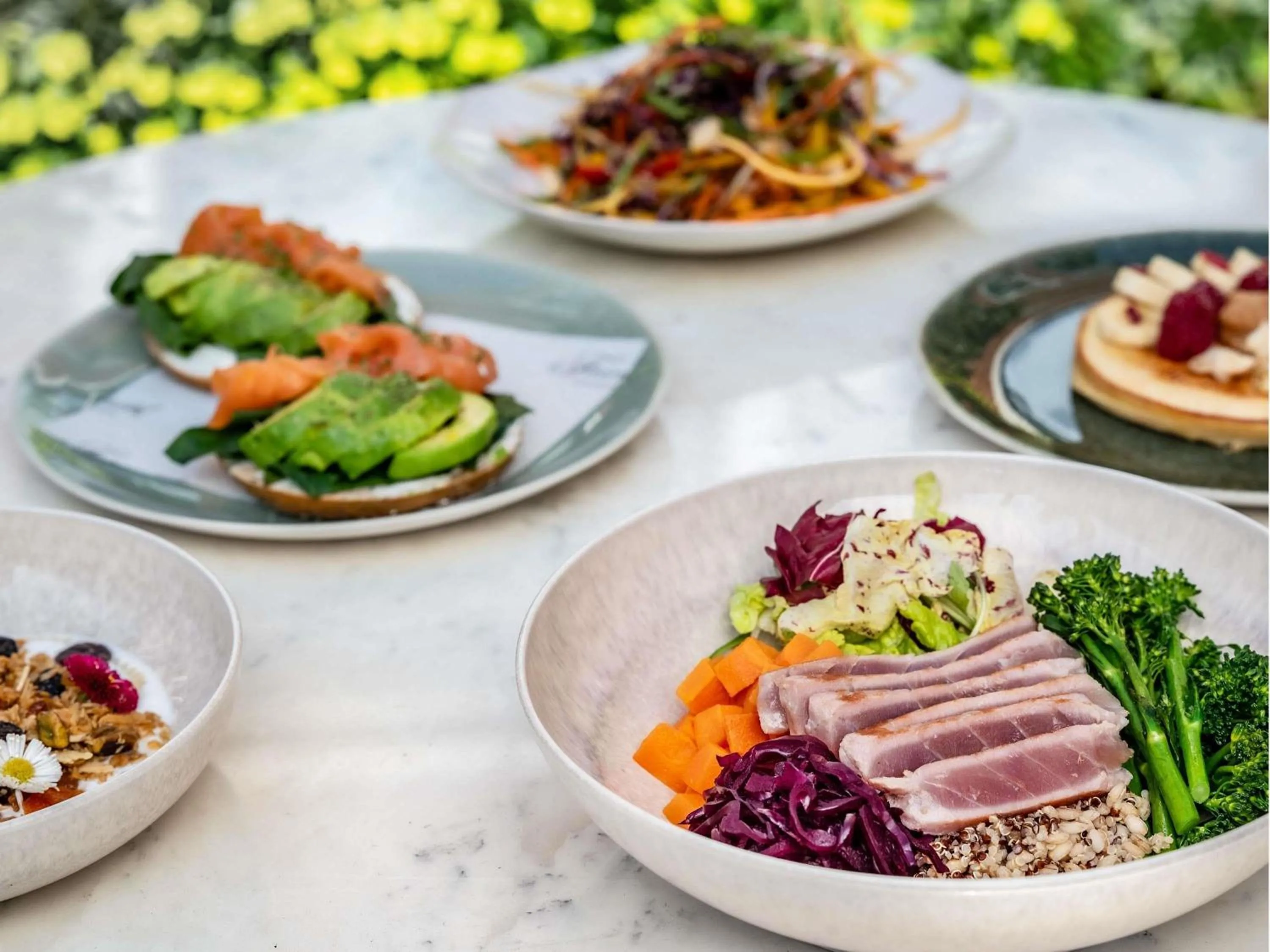 Restaurant/places to eat in Fairmont Windsor Park