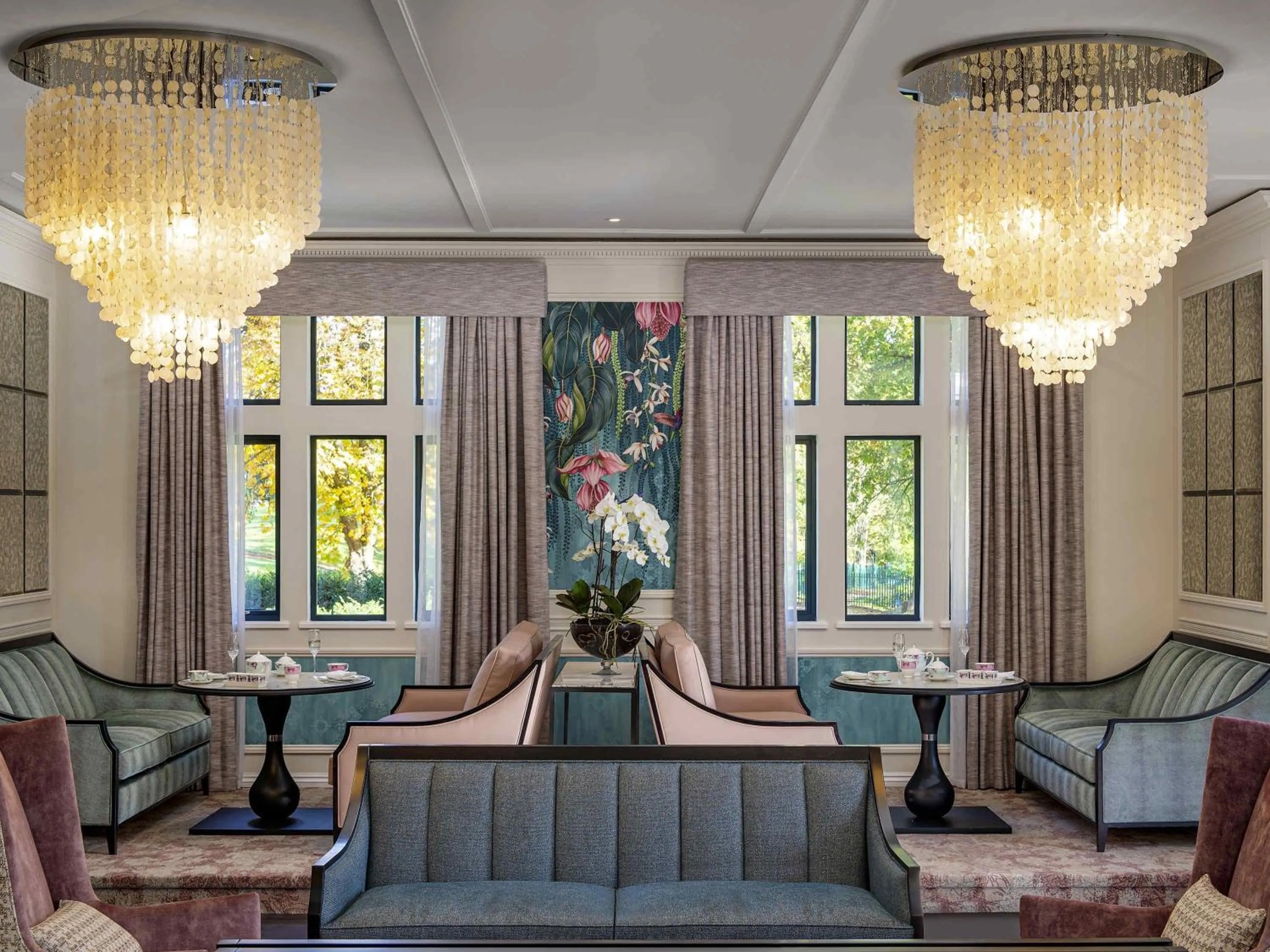 Restaurant/places to eat in Fairmont Windsor Park