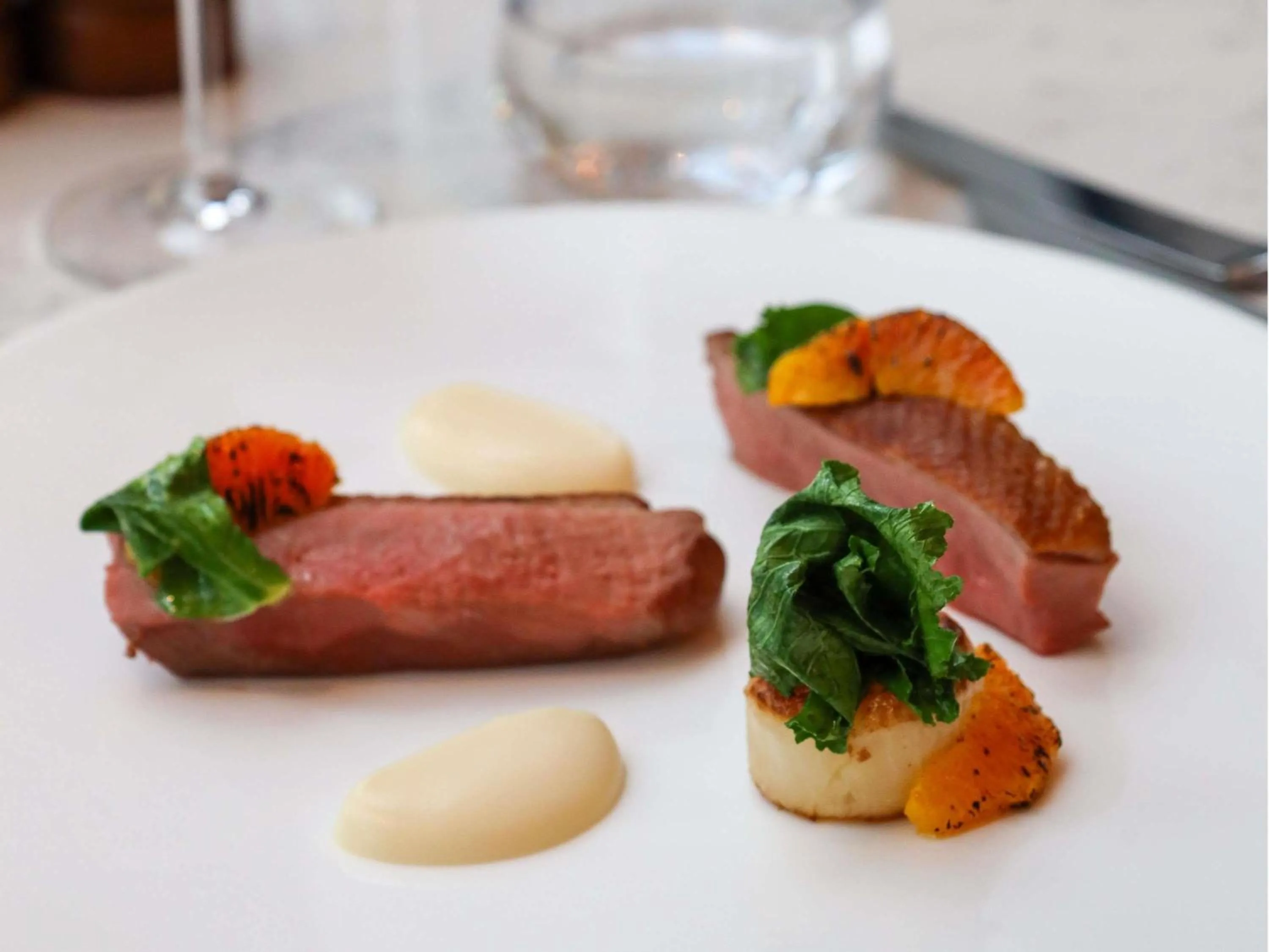 Restaurant/places to eat in Fairmont Windsor Park