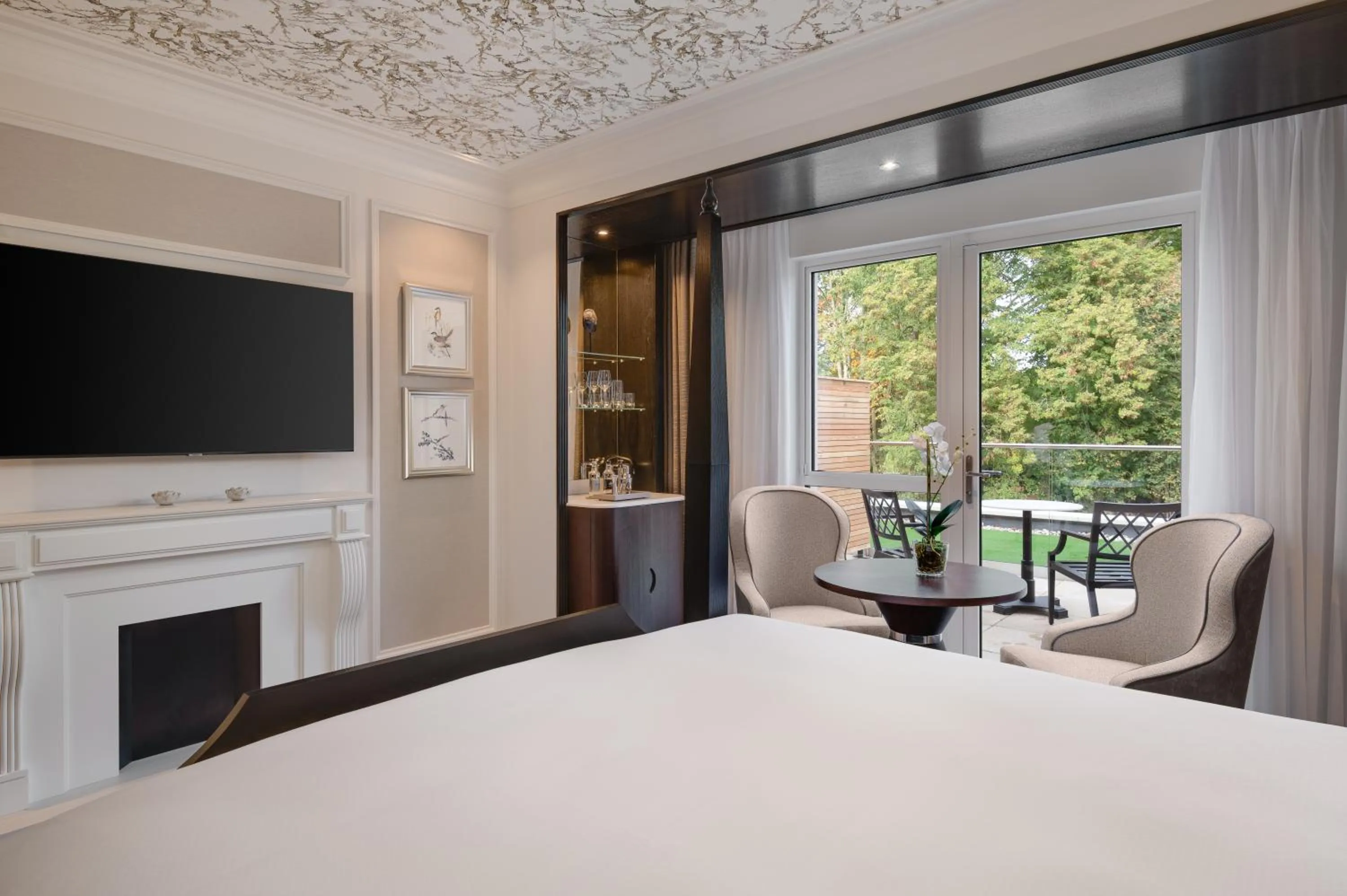 TV and multimedia, Bed in Fairmont Windsor Park