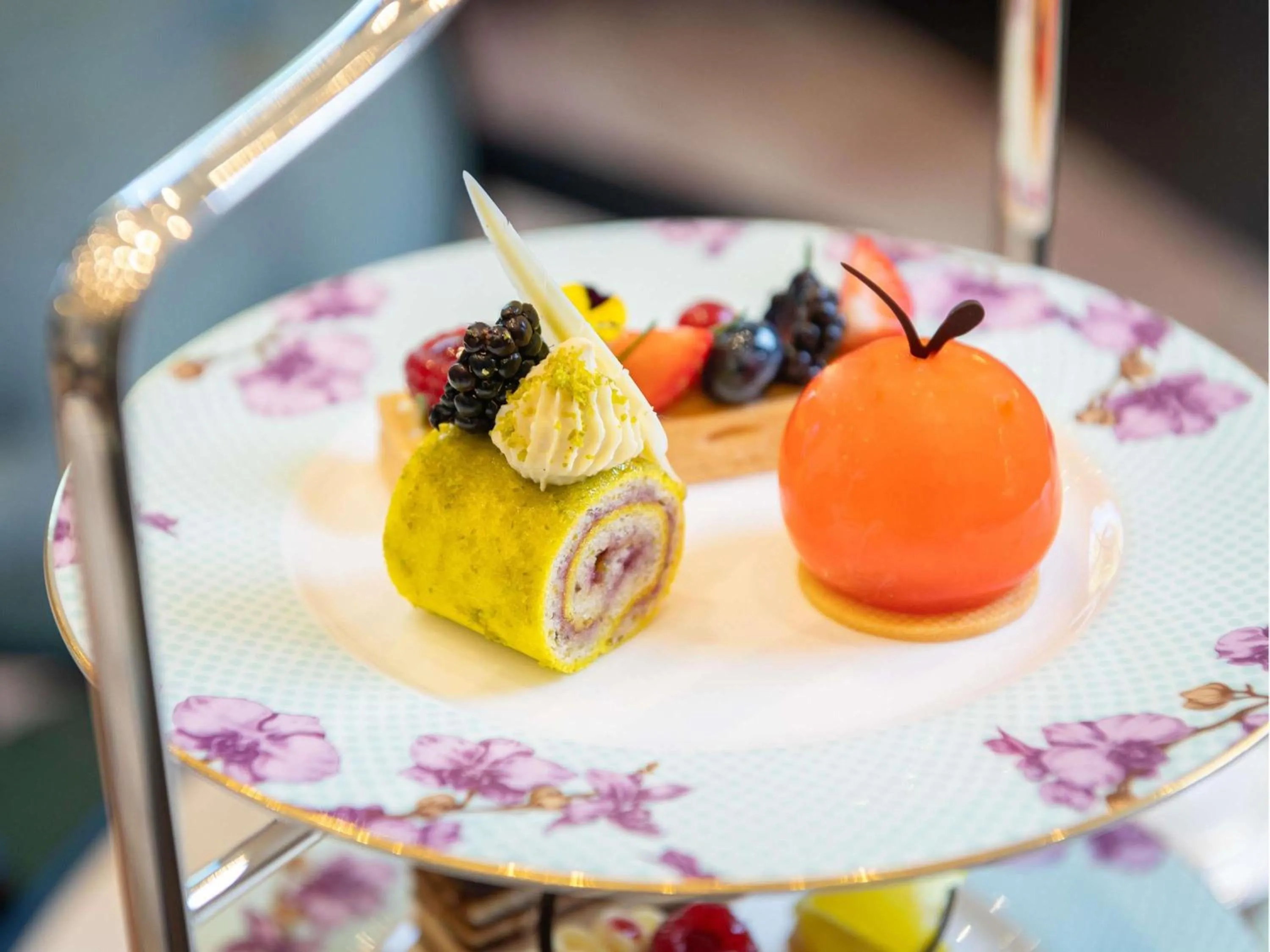 Restaurant/places to eat in Fairmont Windsor Park