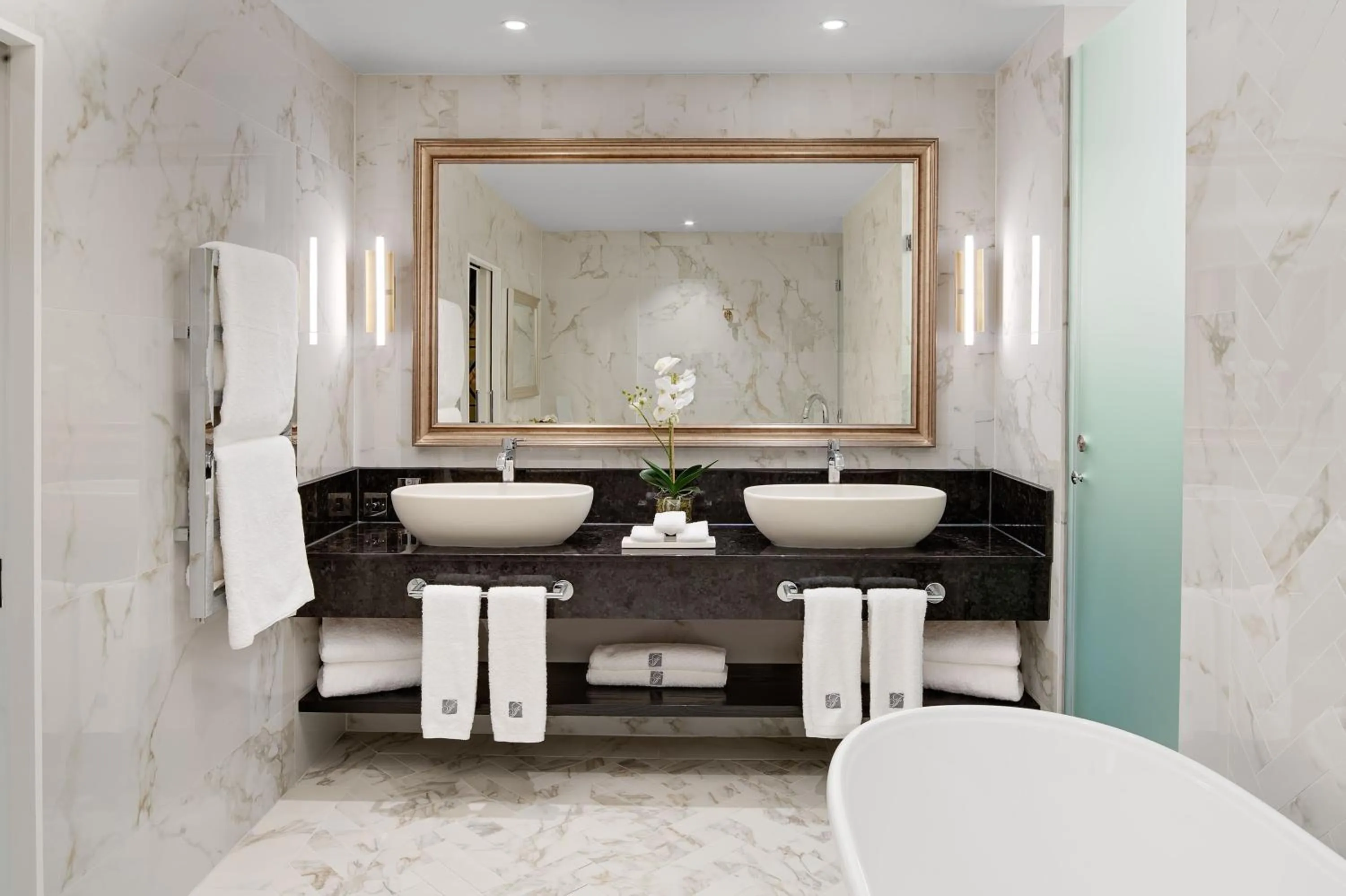 Bathroom in Fairmont Windsor Park