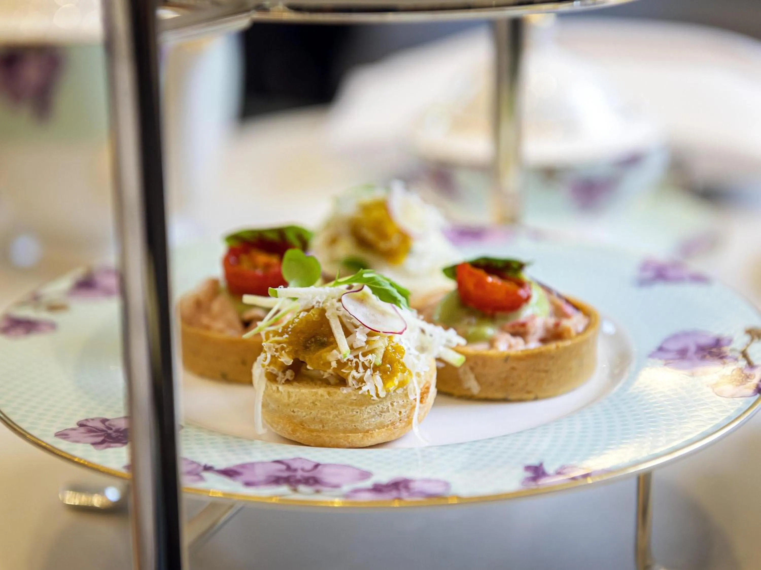 Restaurant/places to eat in Fairmont Windsor Park