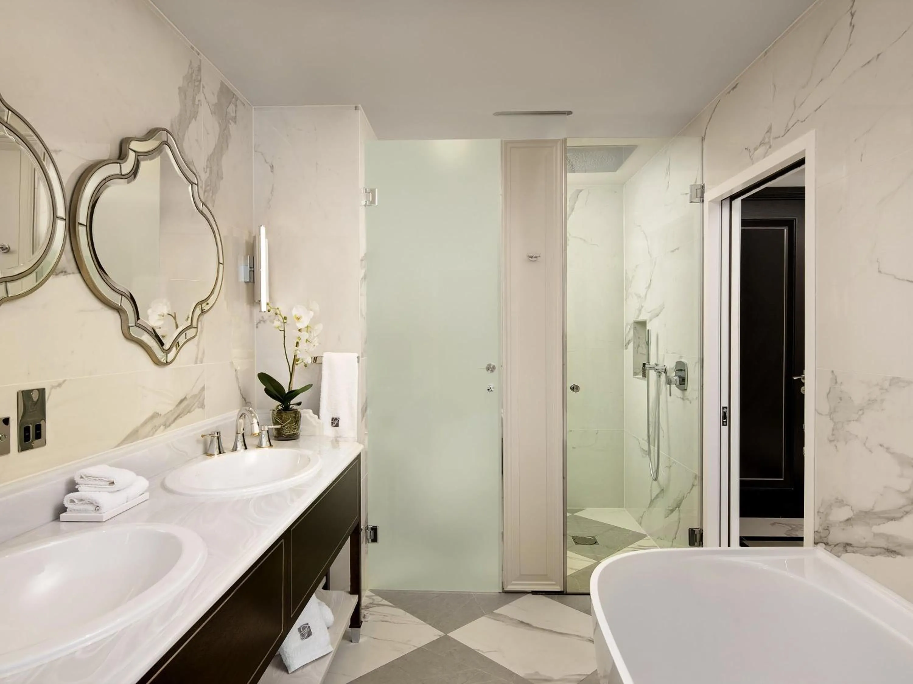 Bedroom in Fairmont Windsor Park