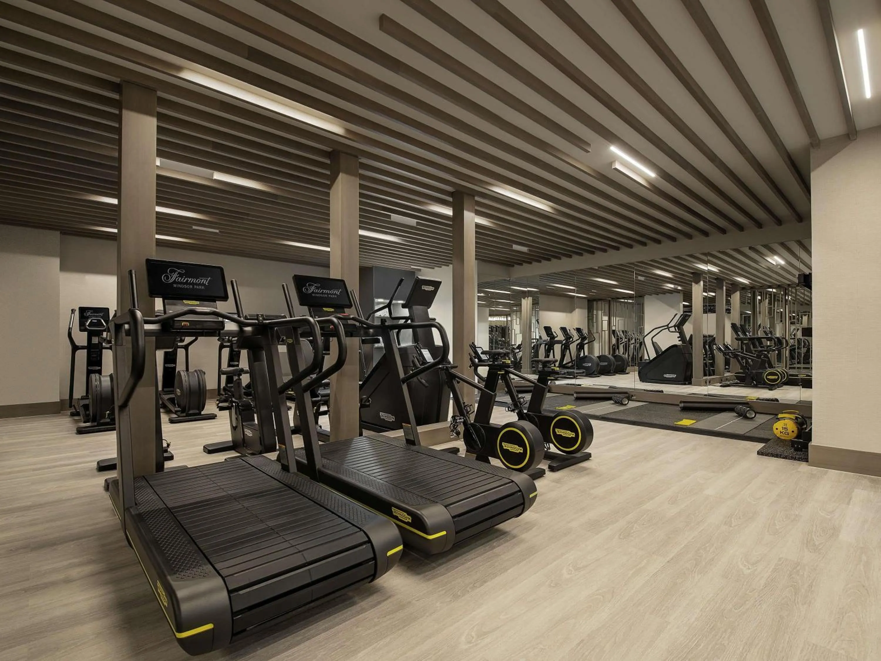 Spa and wellness centre/facilities in Fairmont Windsor Park