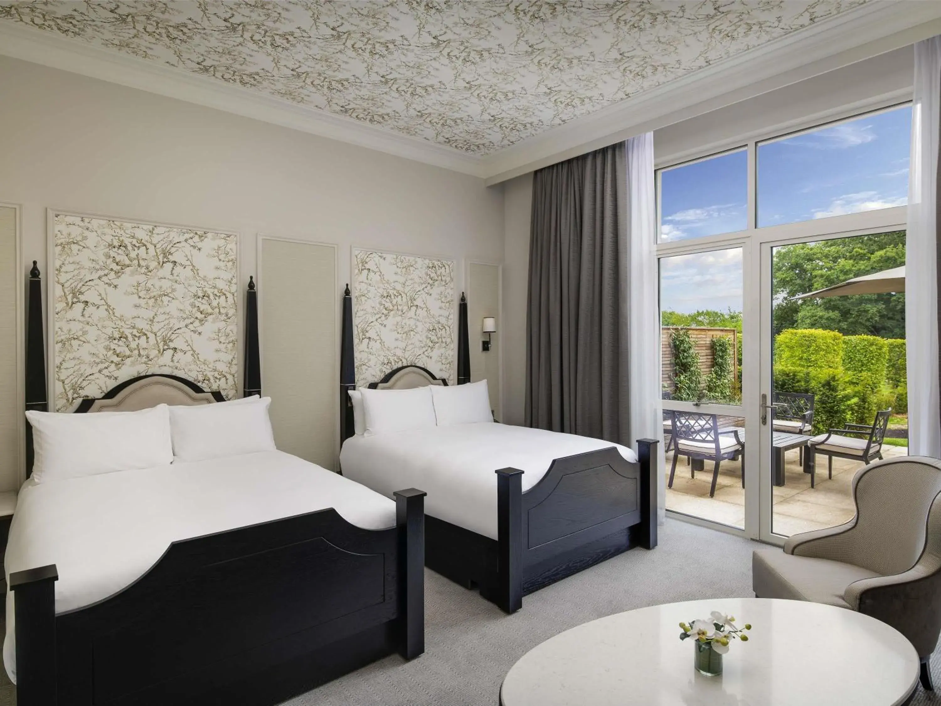 Deluxe Room with Two Double Beds and Terrace in Fairmont Windsor Park Deluxe Room with Two Double Beds and Terrace in Fairmont Windsor Park