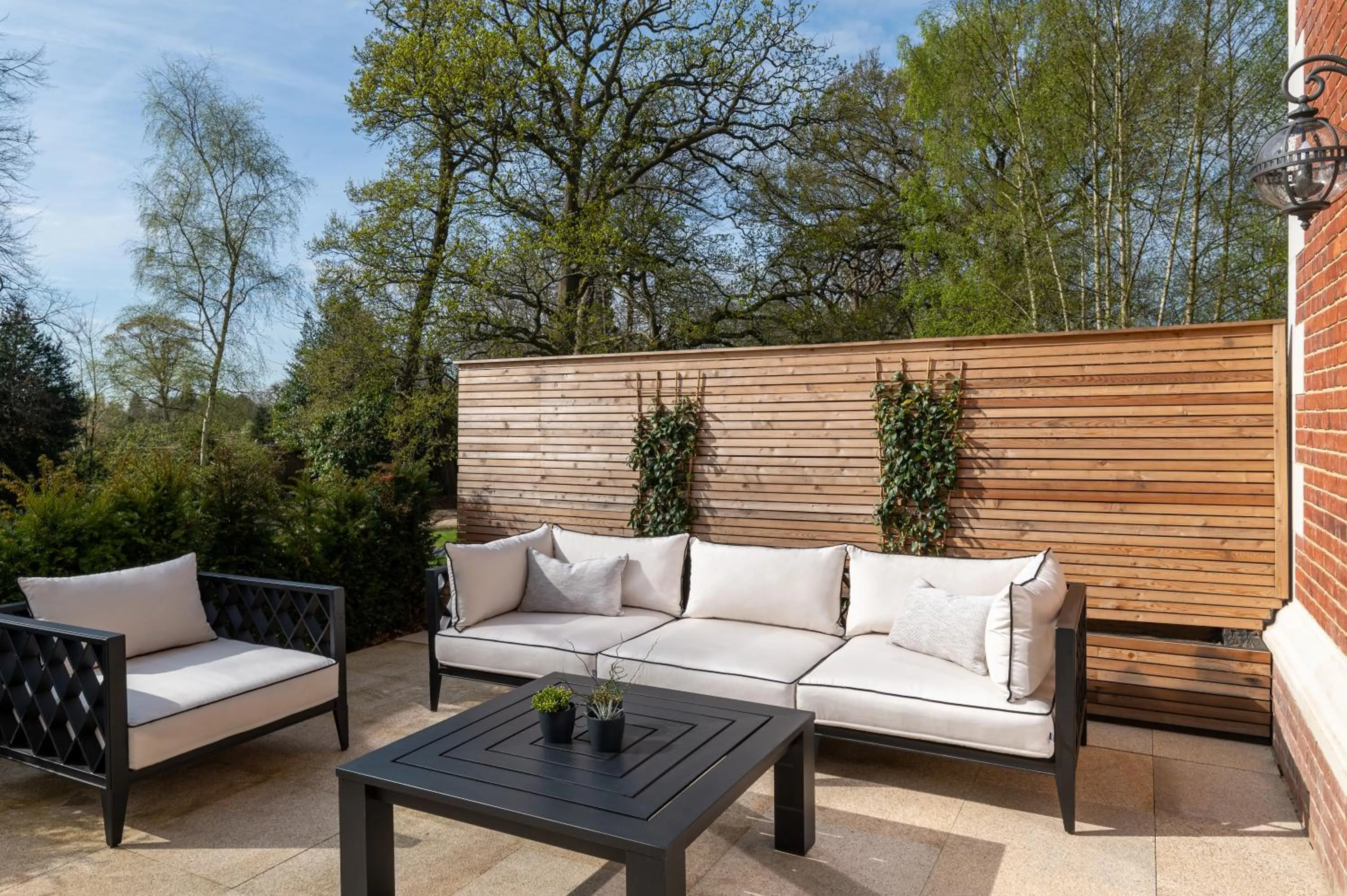 Seating area in Fairmont Windsor Park