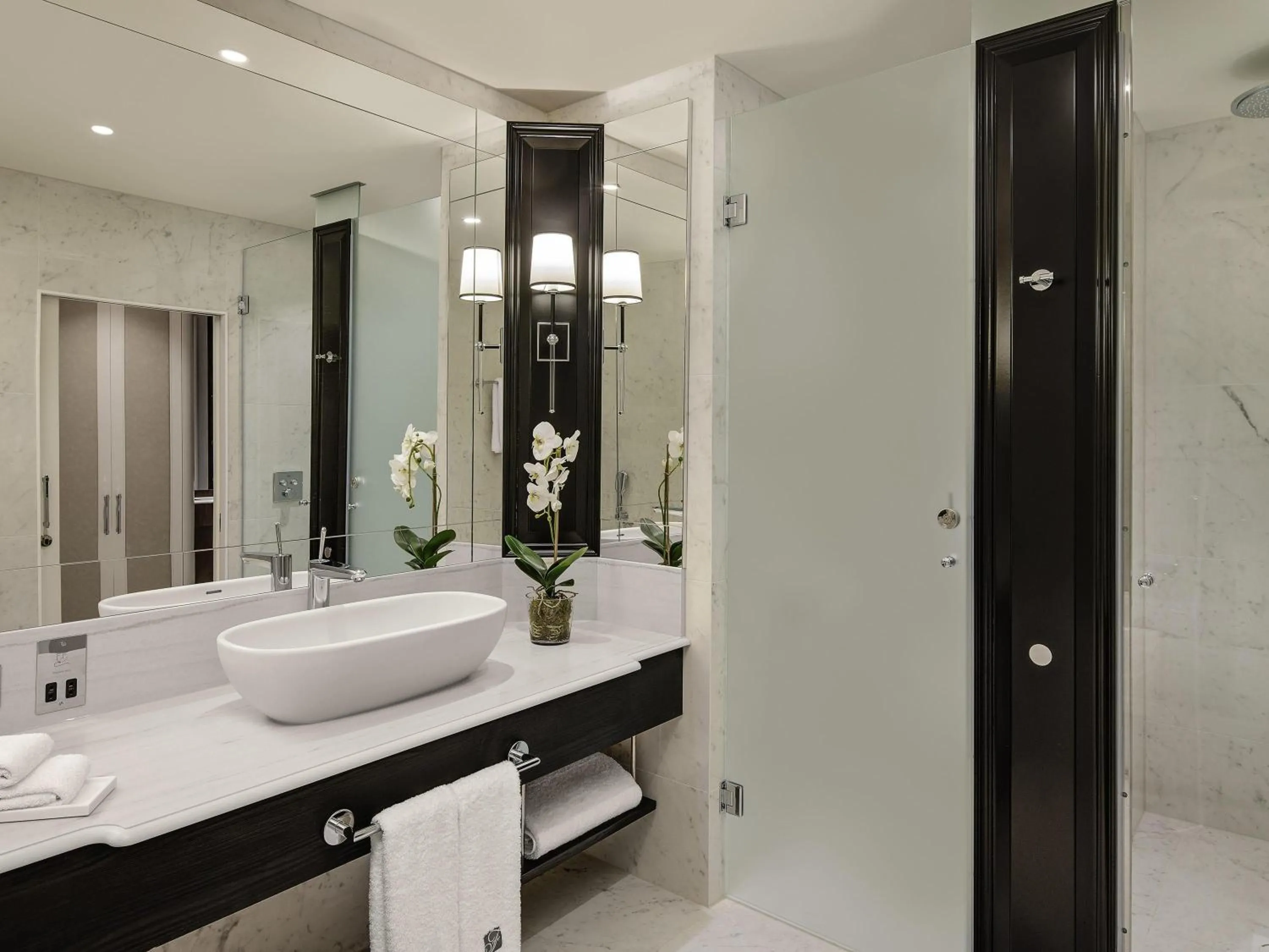 Bedroom in Fairmont Windsor Park