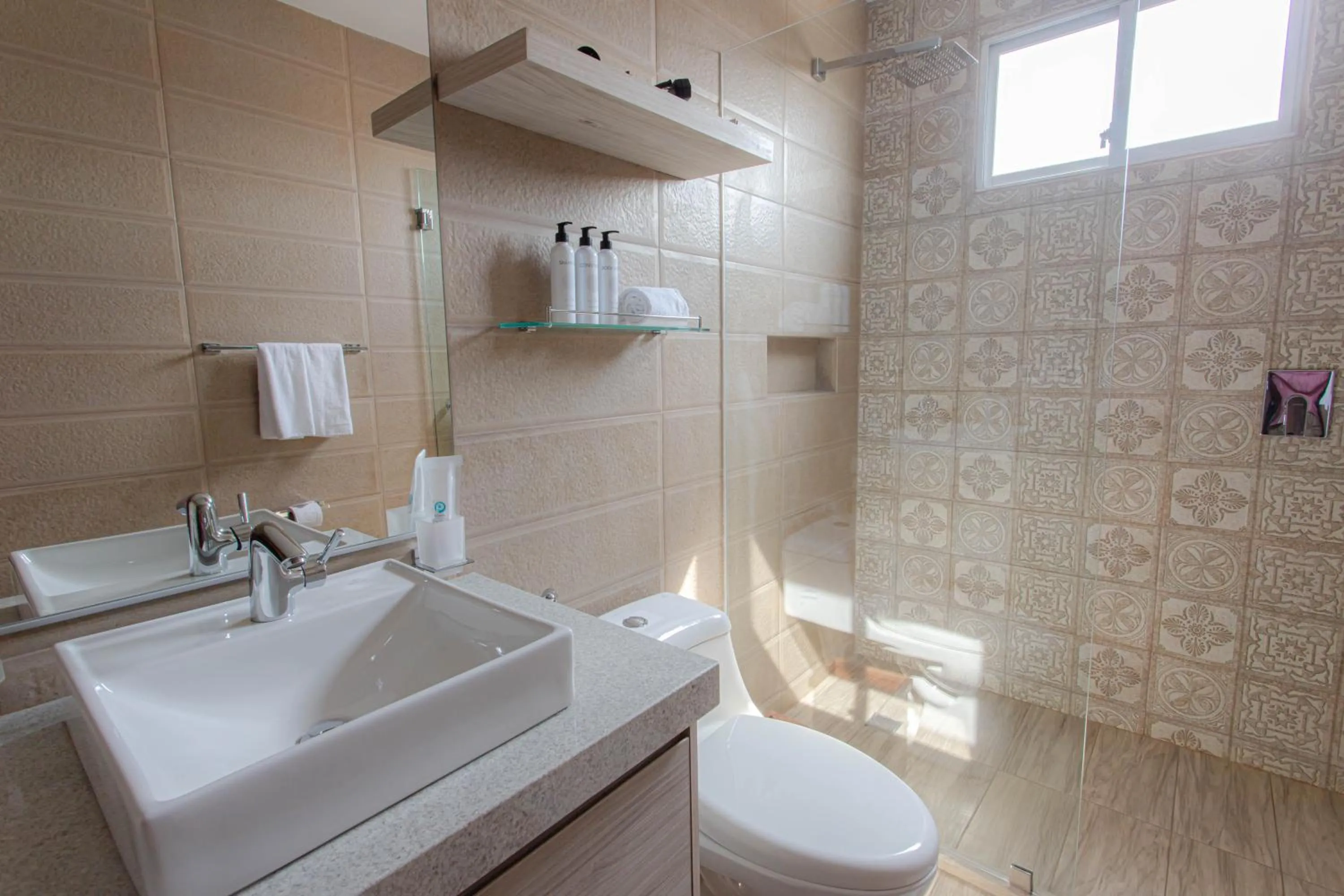 Bathroom in Hotel Puerto Pacifico Guayaquil Airport