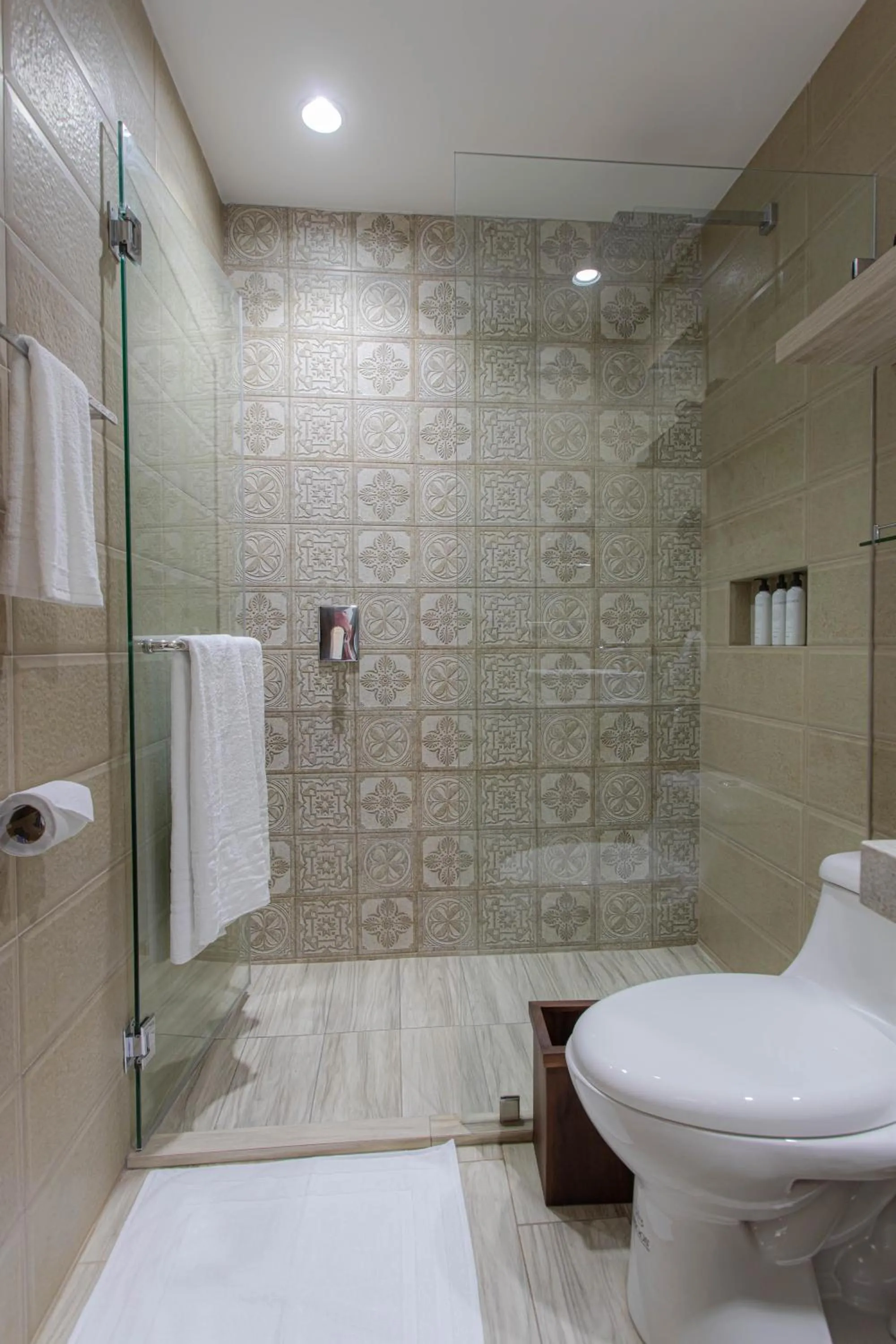 Bathroom in Hotel Puerto Pacifico Guayaquil Airport