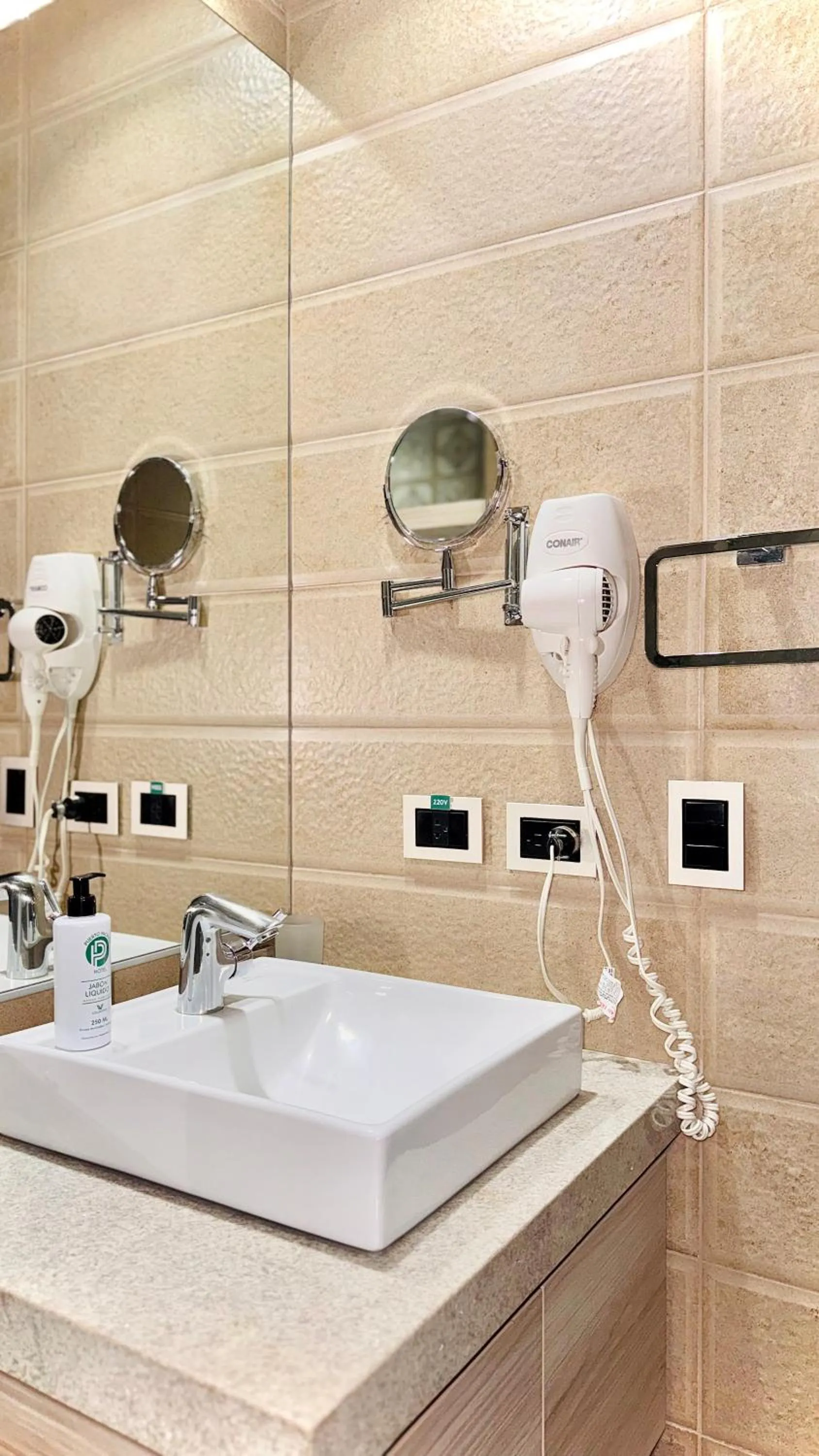 Decorative detail in Hotel Puerto Pacifico Guayaquil Airport