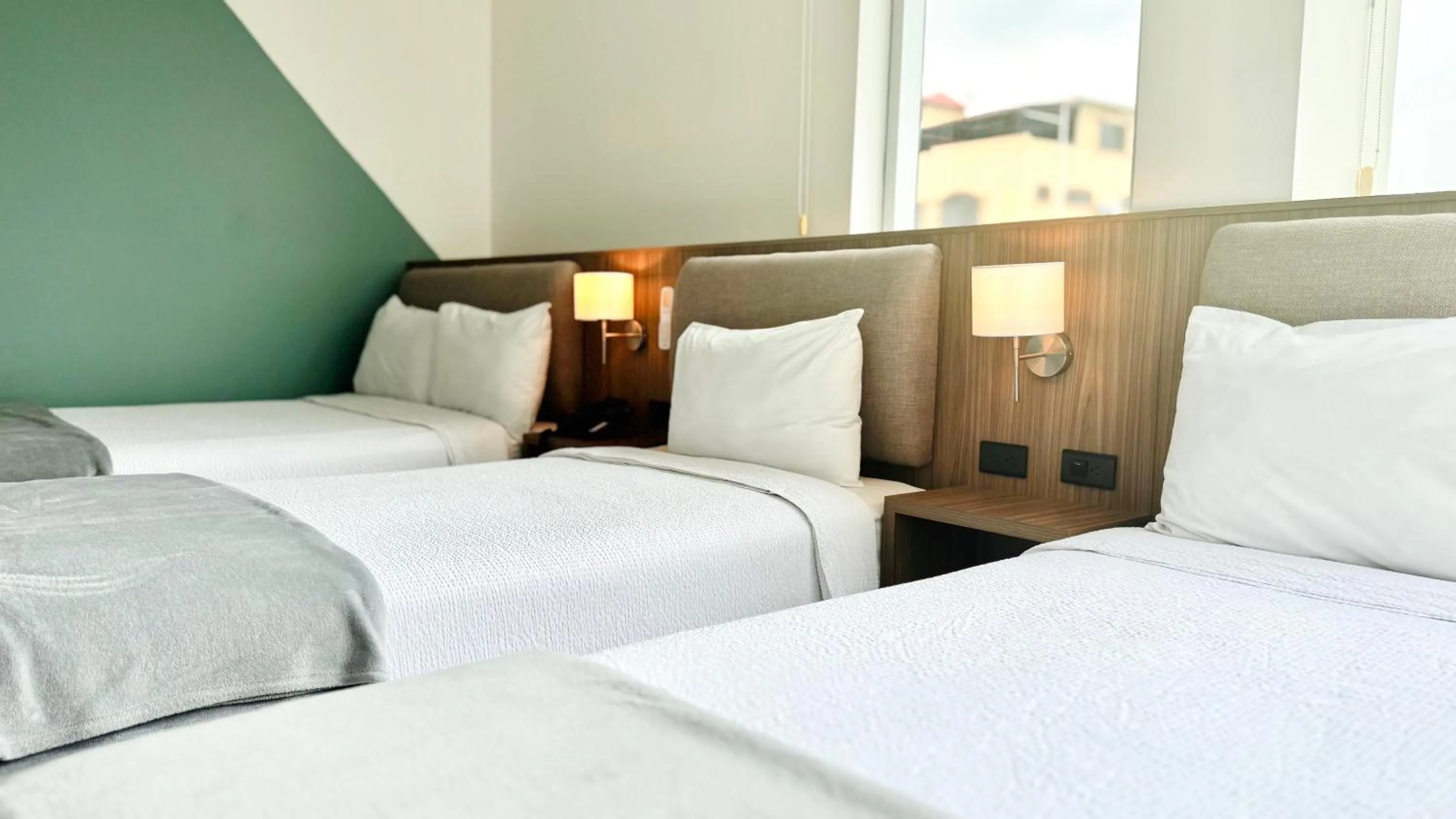 Landmark view, Bed in Hotel Puerto Pacifico Guayaquil Airport