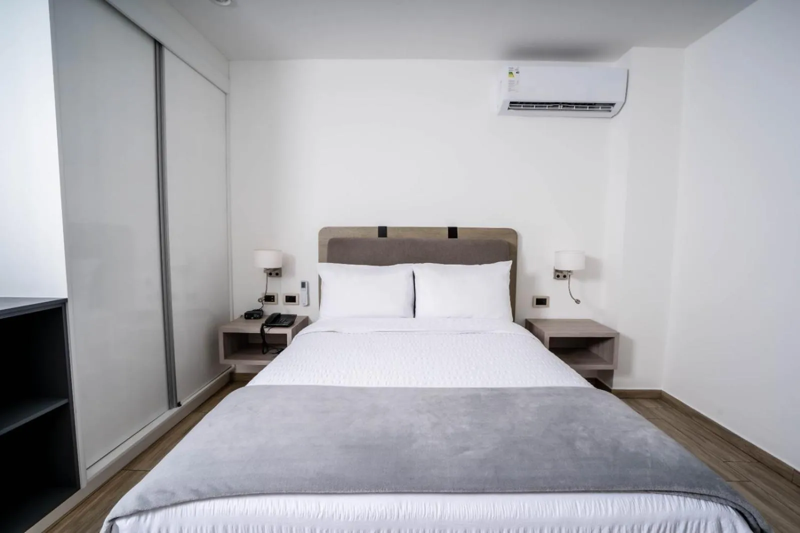 Decorative detail, Bed in Hotel Puerto Pacifico Guayaquil Airport