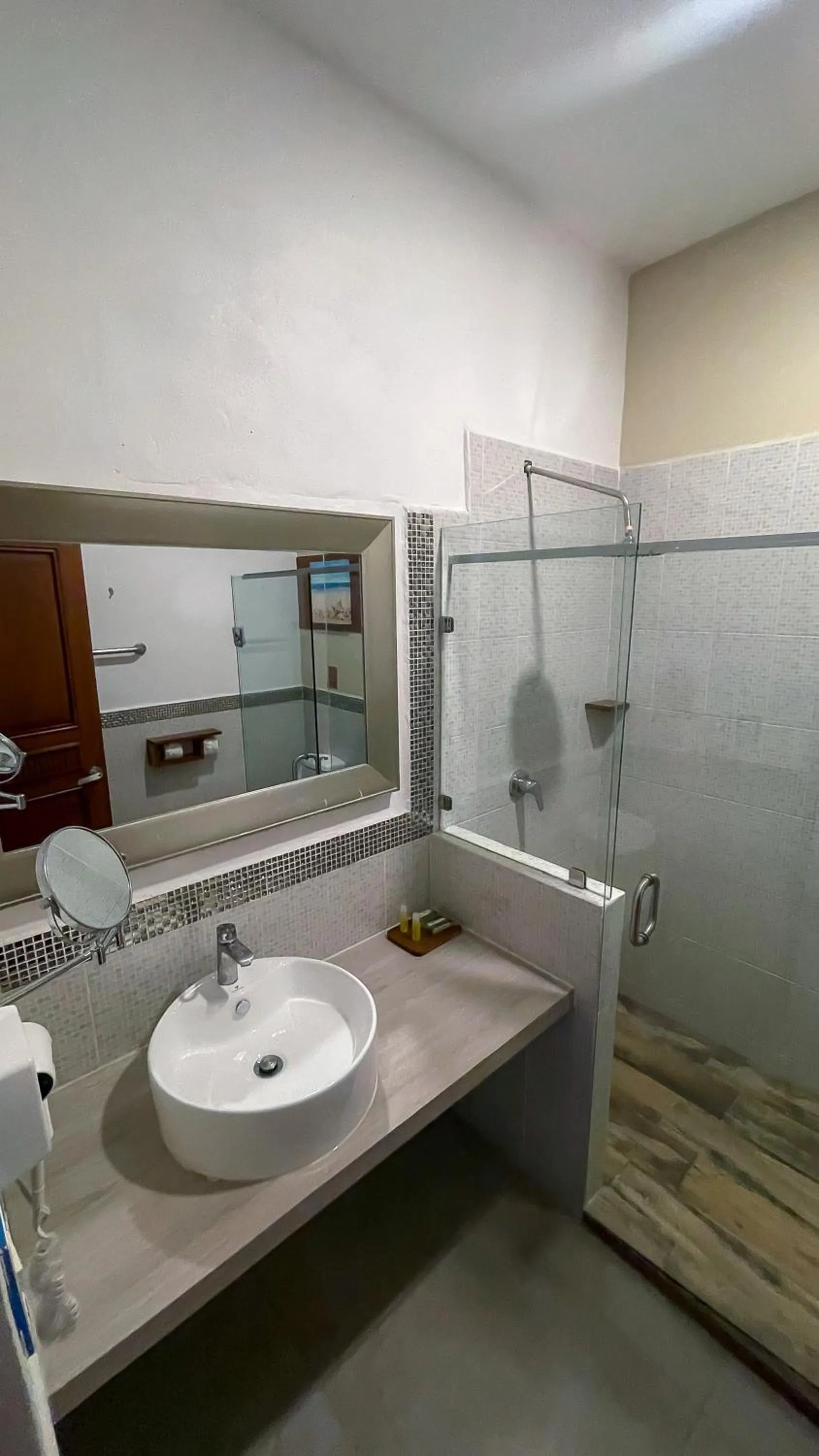 Bathroom in Ocean Drive Hotel