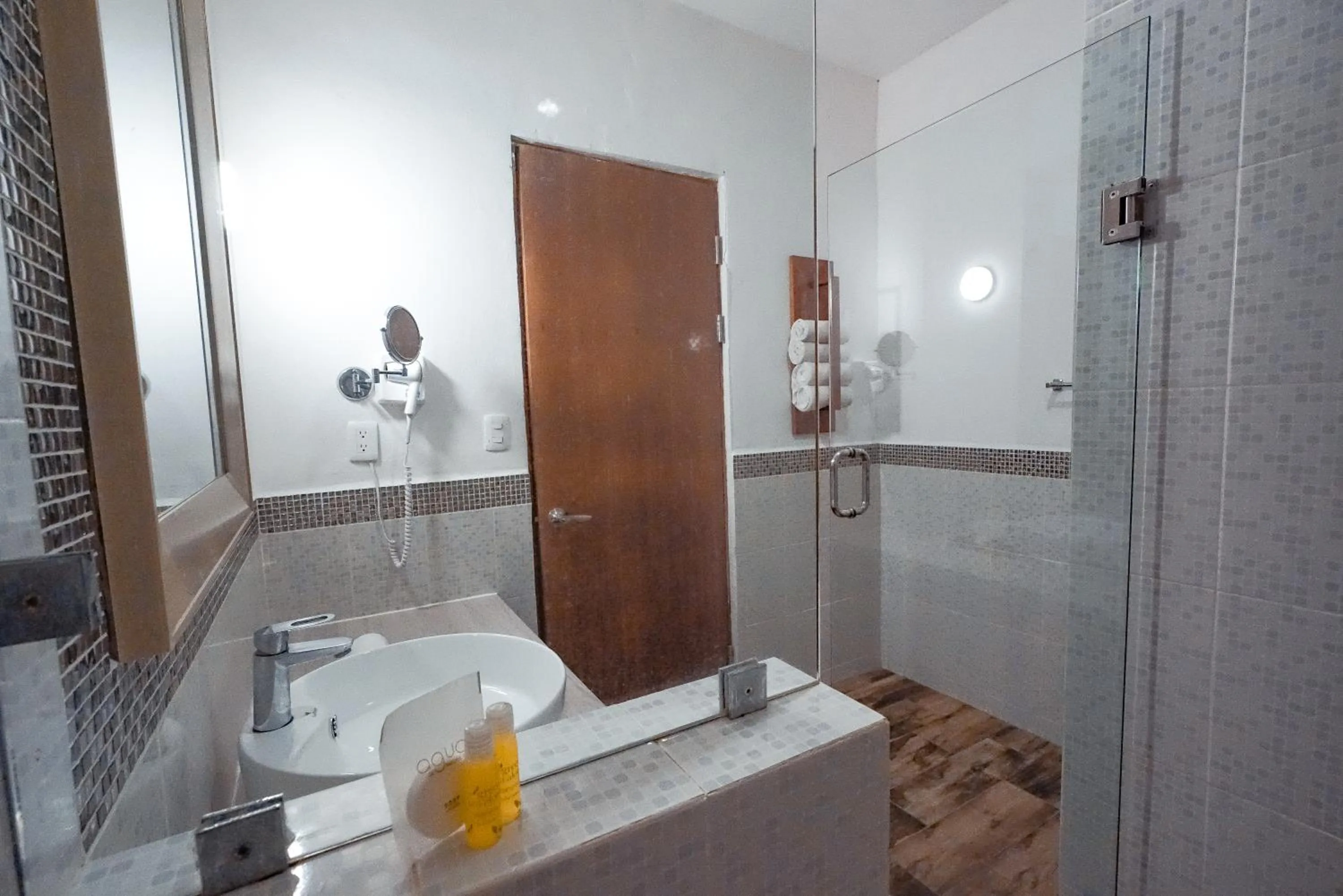 Shower in The Mint Resort Isla Mujeres