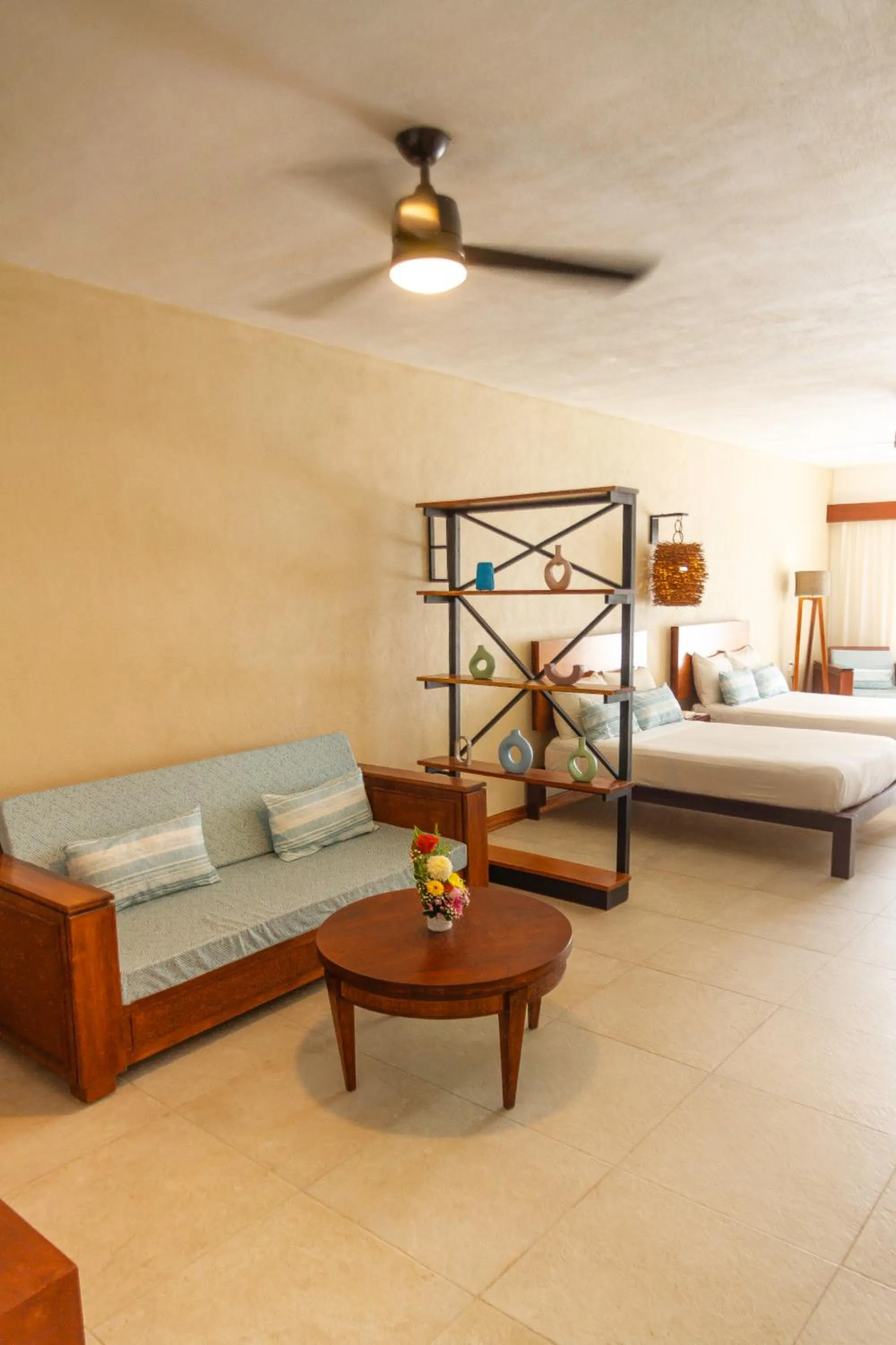 Bedroom, Bed in Ocean Drive Hotel