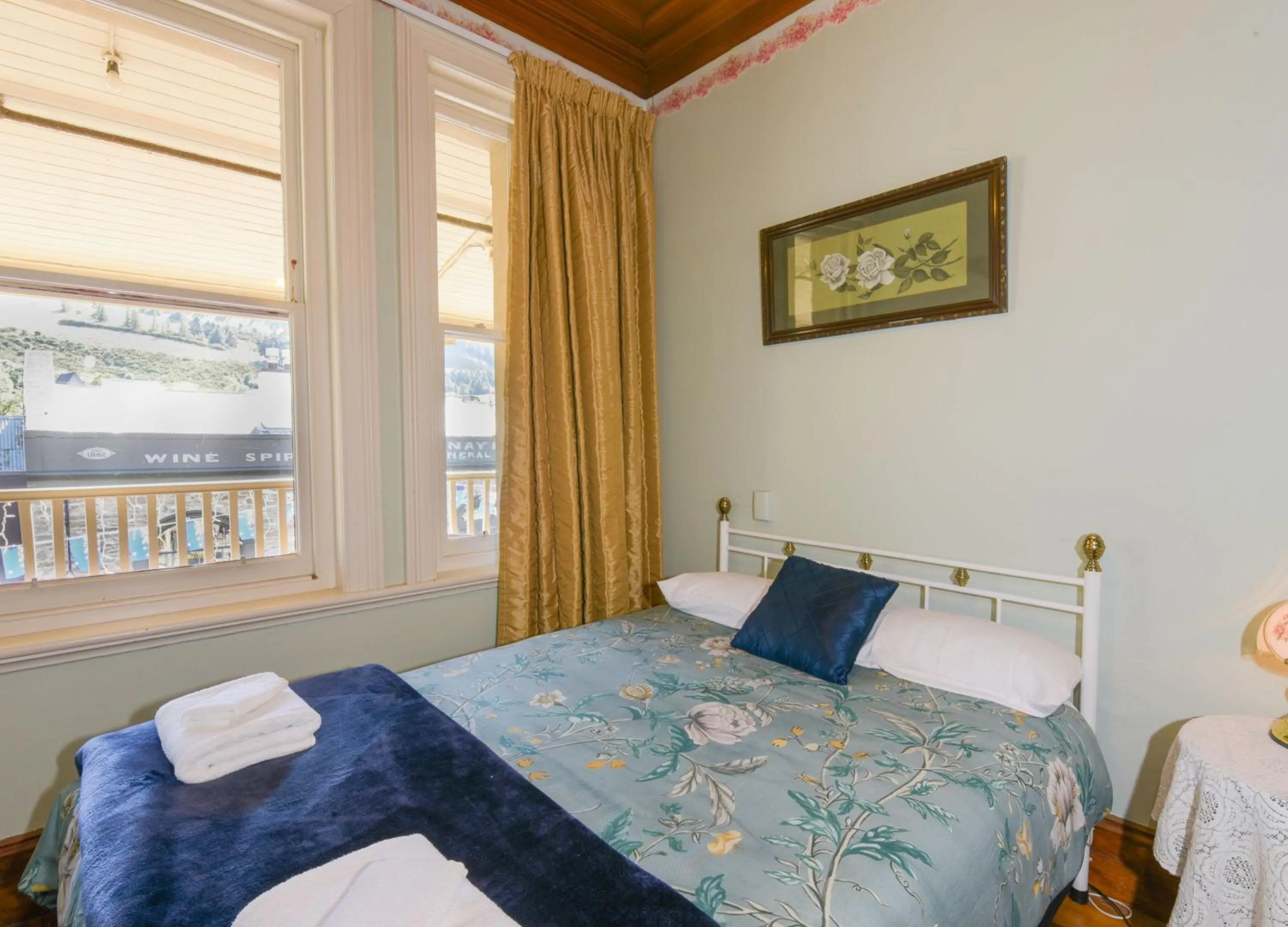 Bedroom, Bed in Dunstan House