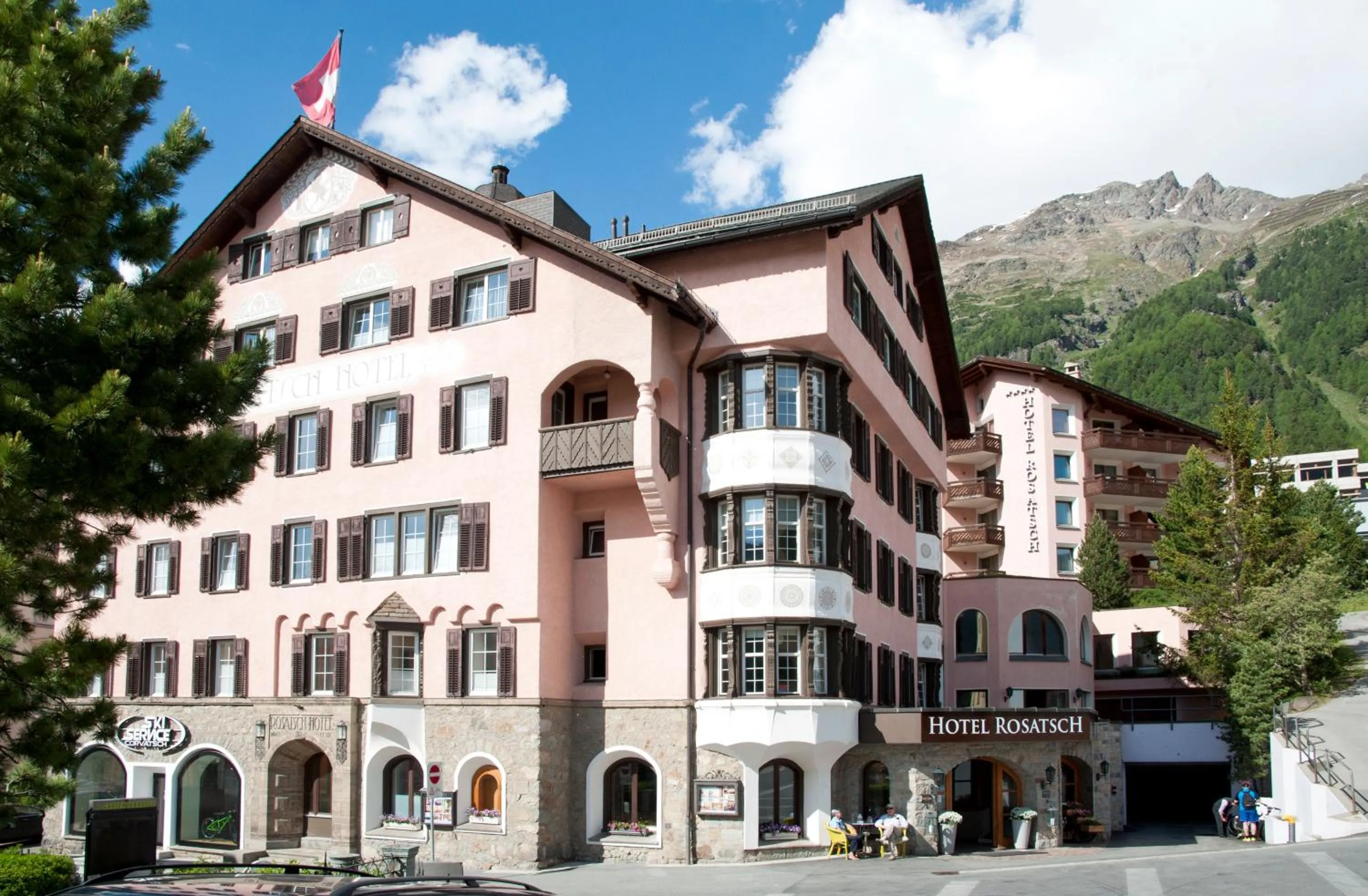 Property building in Hotel Rosatsch