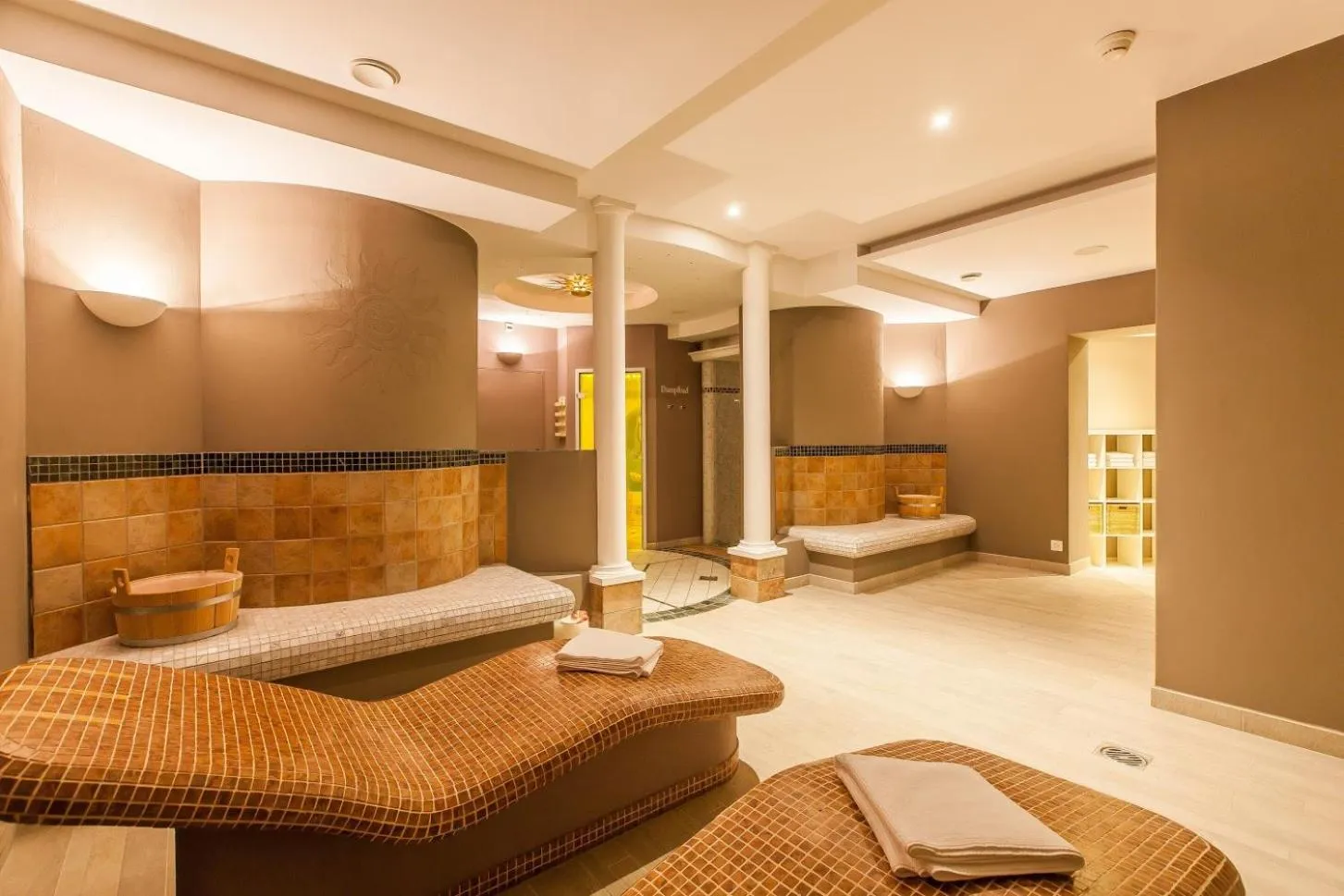 Spa and wellness centre/facilities, Bed in Hotel Rosatsch