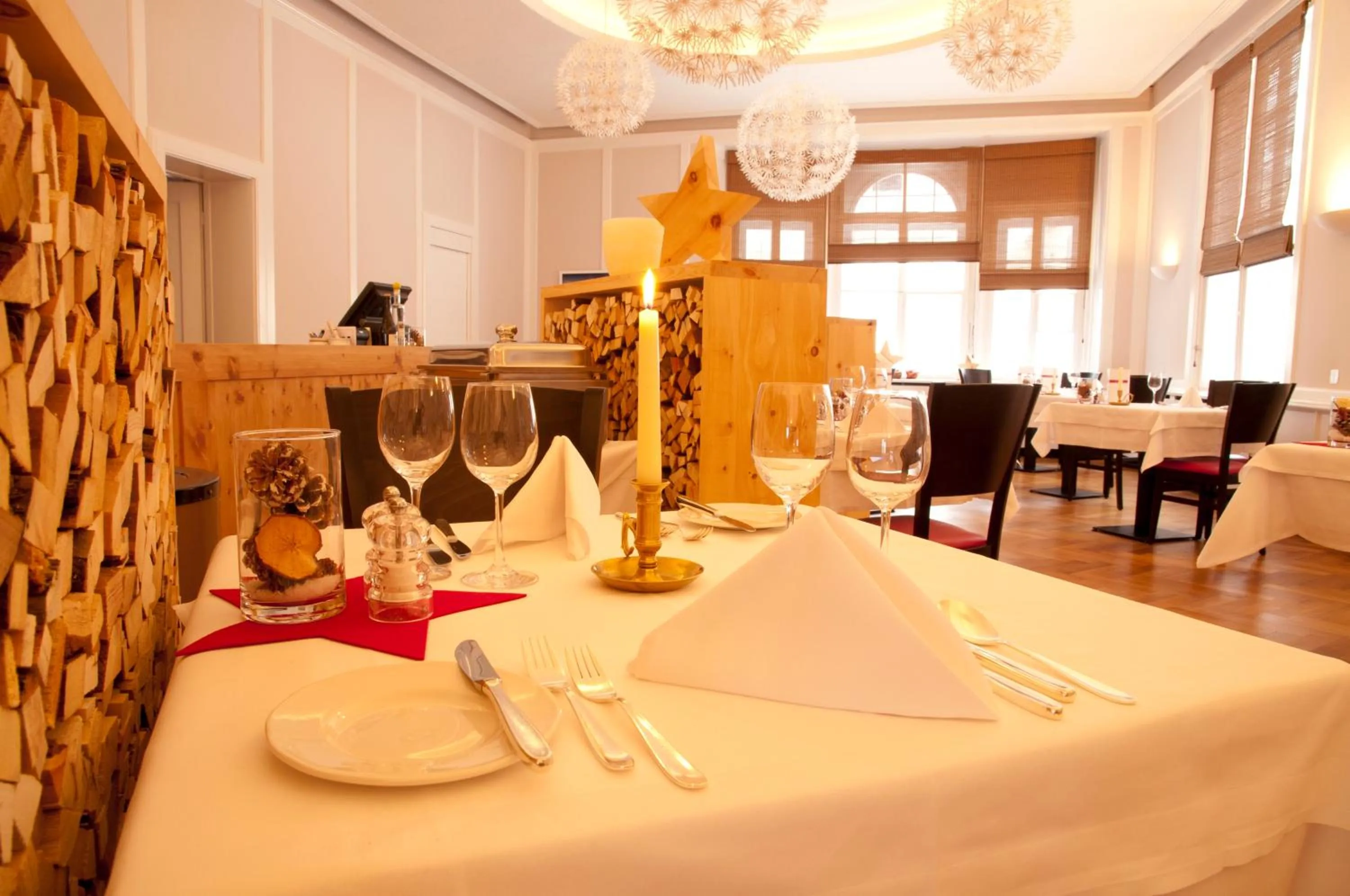 Restaurant/places to eat in Hotel Rosatsch