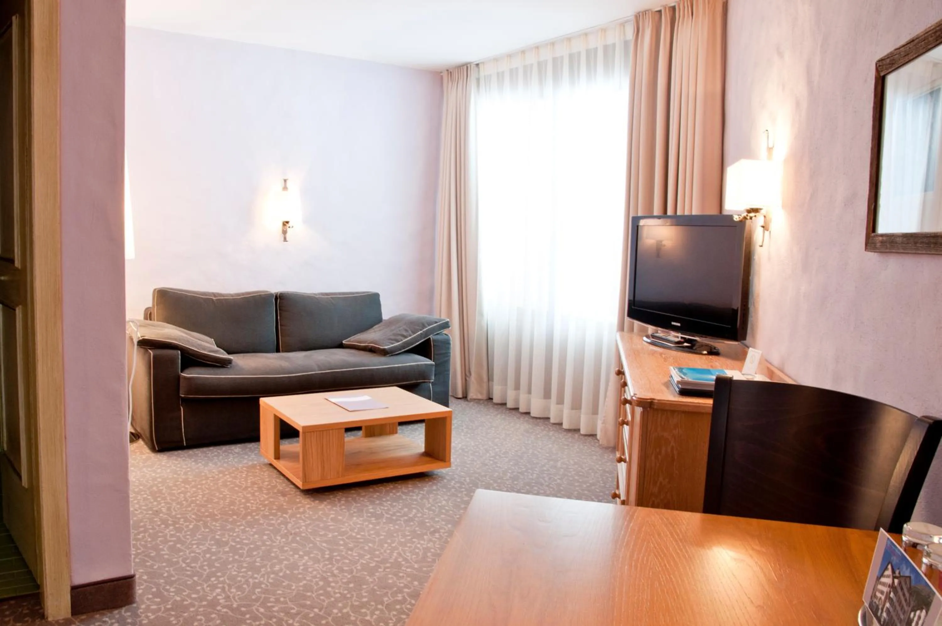 Seating area in Hotel Rosatsch