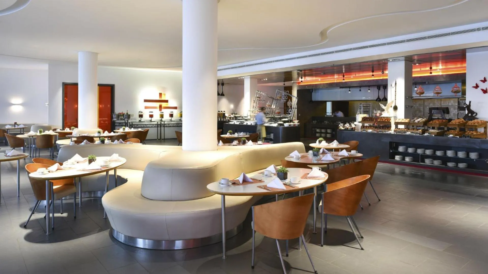 Restaurant/places to eat in Kempinski Hotel Ishtar Dead Sea