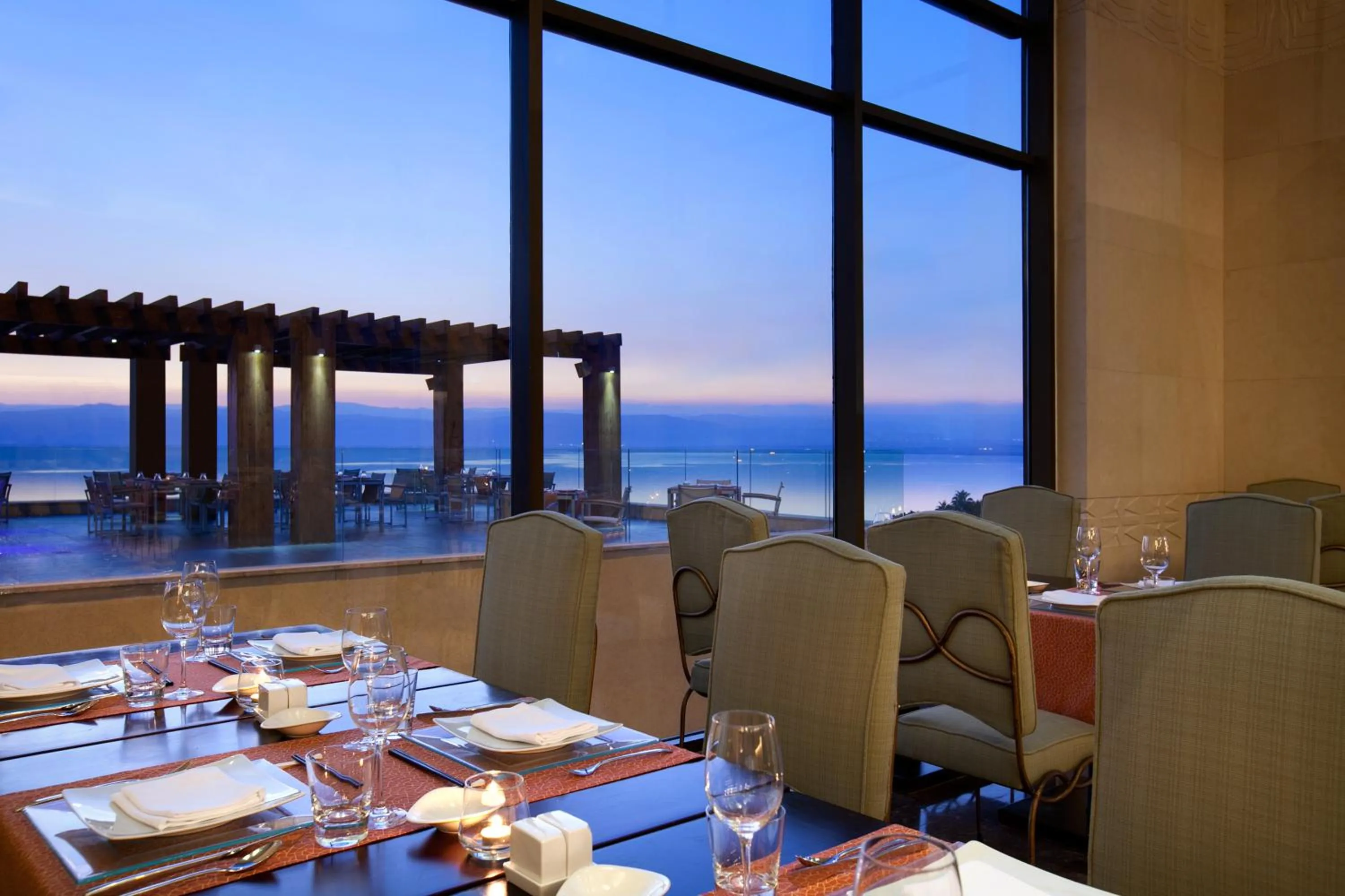Restaurant/places to eat in Kempinski Hotel Ishtar Dead Sea