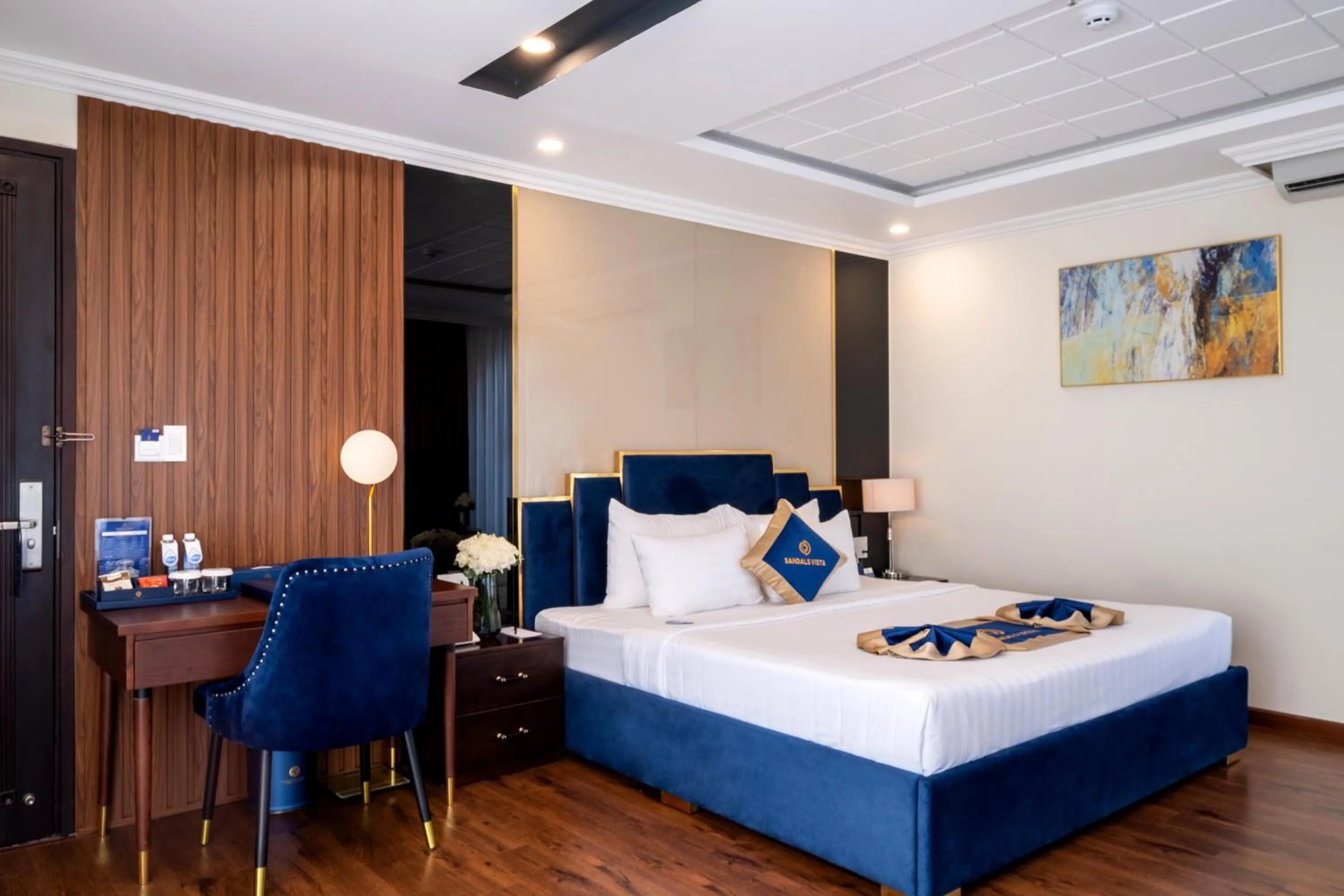 Bedroom, Bed in Sandals Vista Hotel