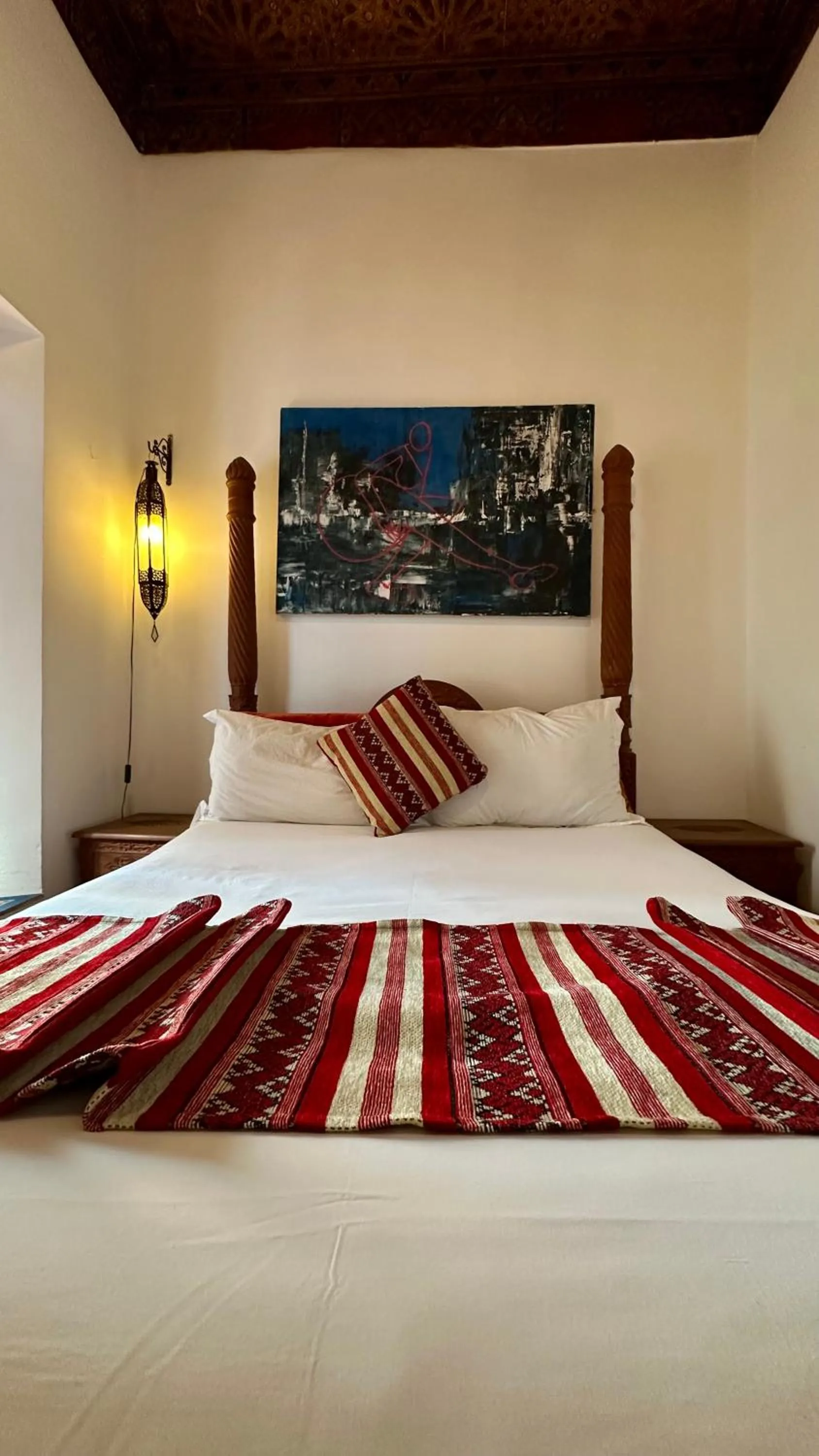 Bed in Riad Zarka By La Siredrah
