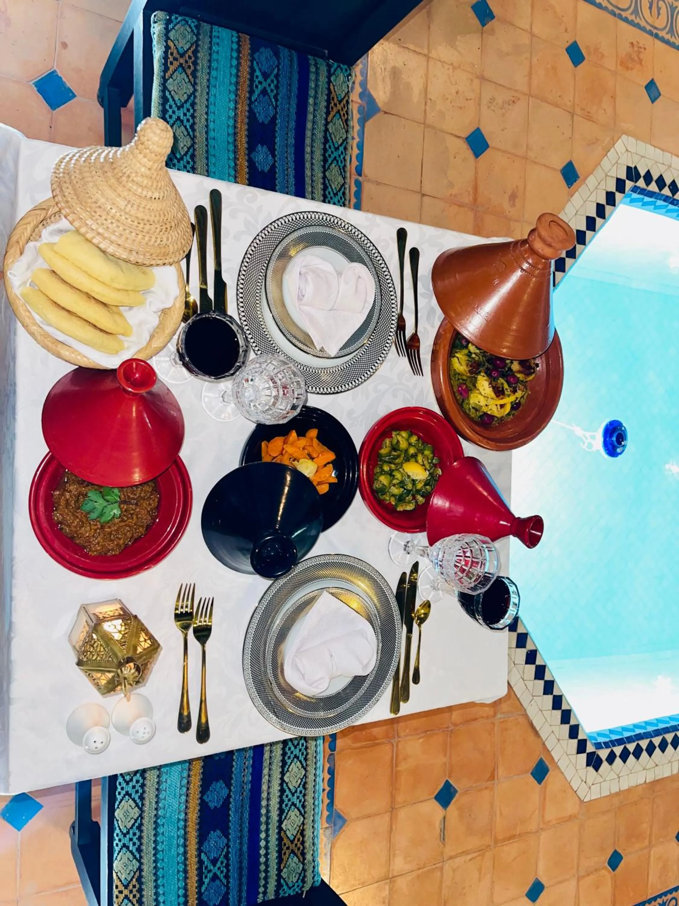 Dining area in Riad Zarka By La Siredrah