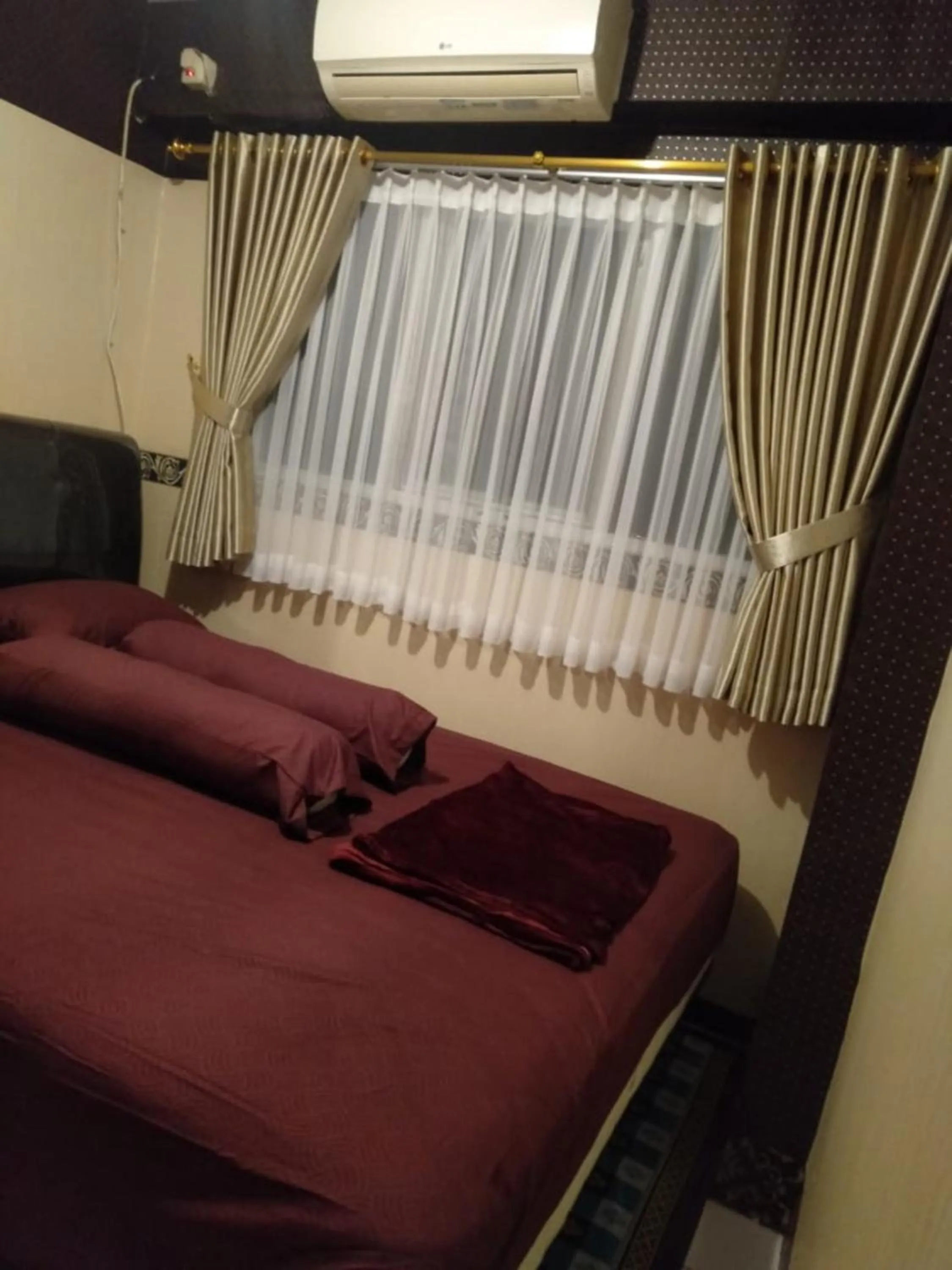 Bedroom, Bed in MyStayPro Sentra Timur