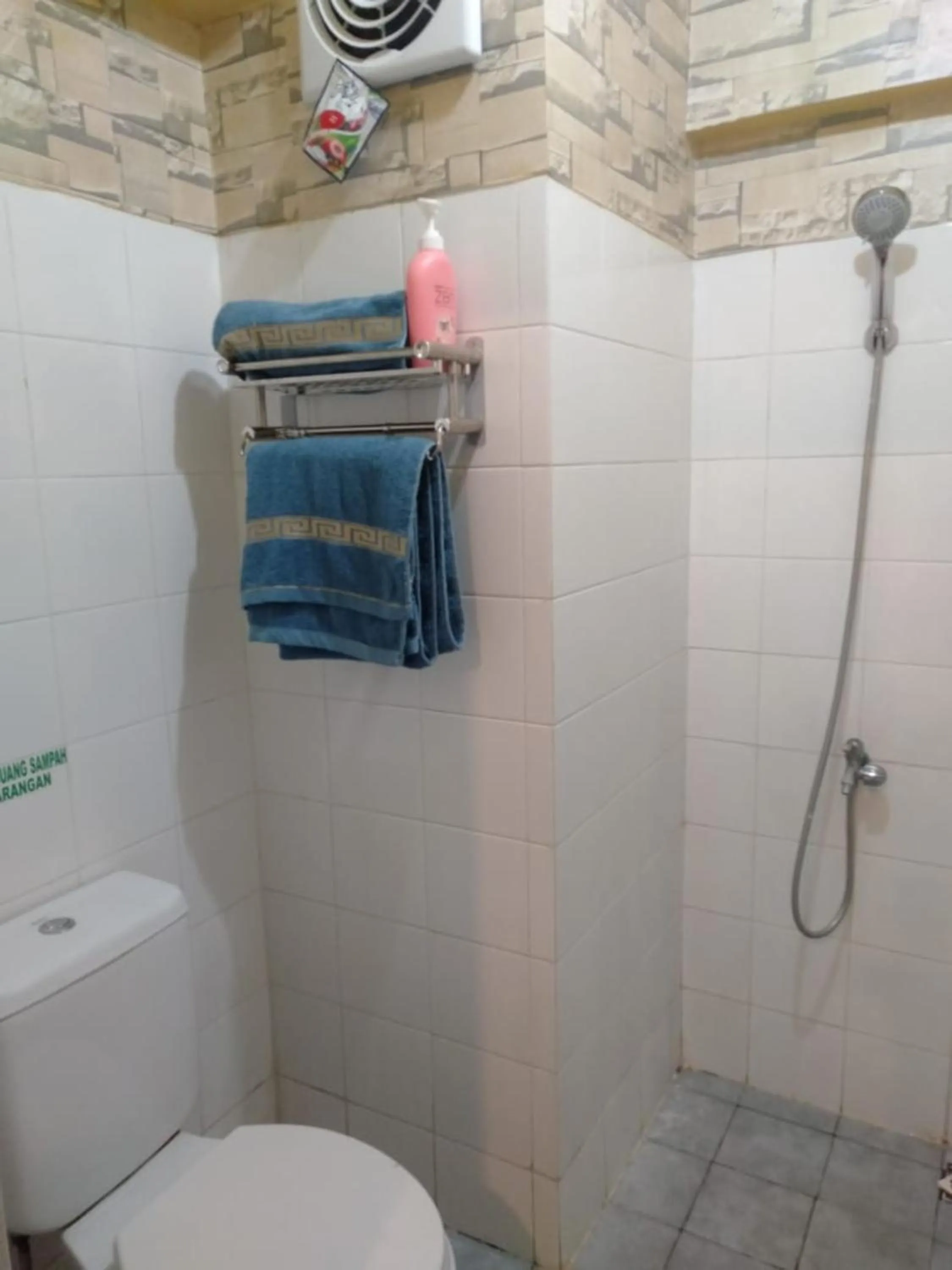 Bathroom in MyStayPro Sentra Timur