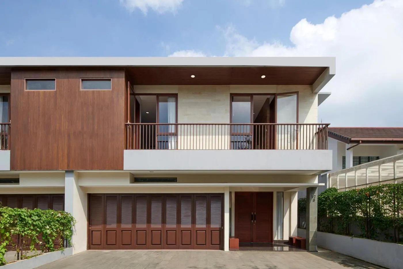 Property building in Asmaya Hill View Villa 7 bedrooms with a private swimming pool and billiard table