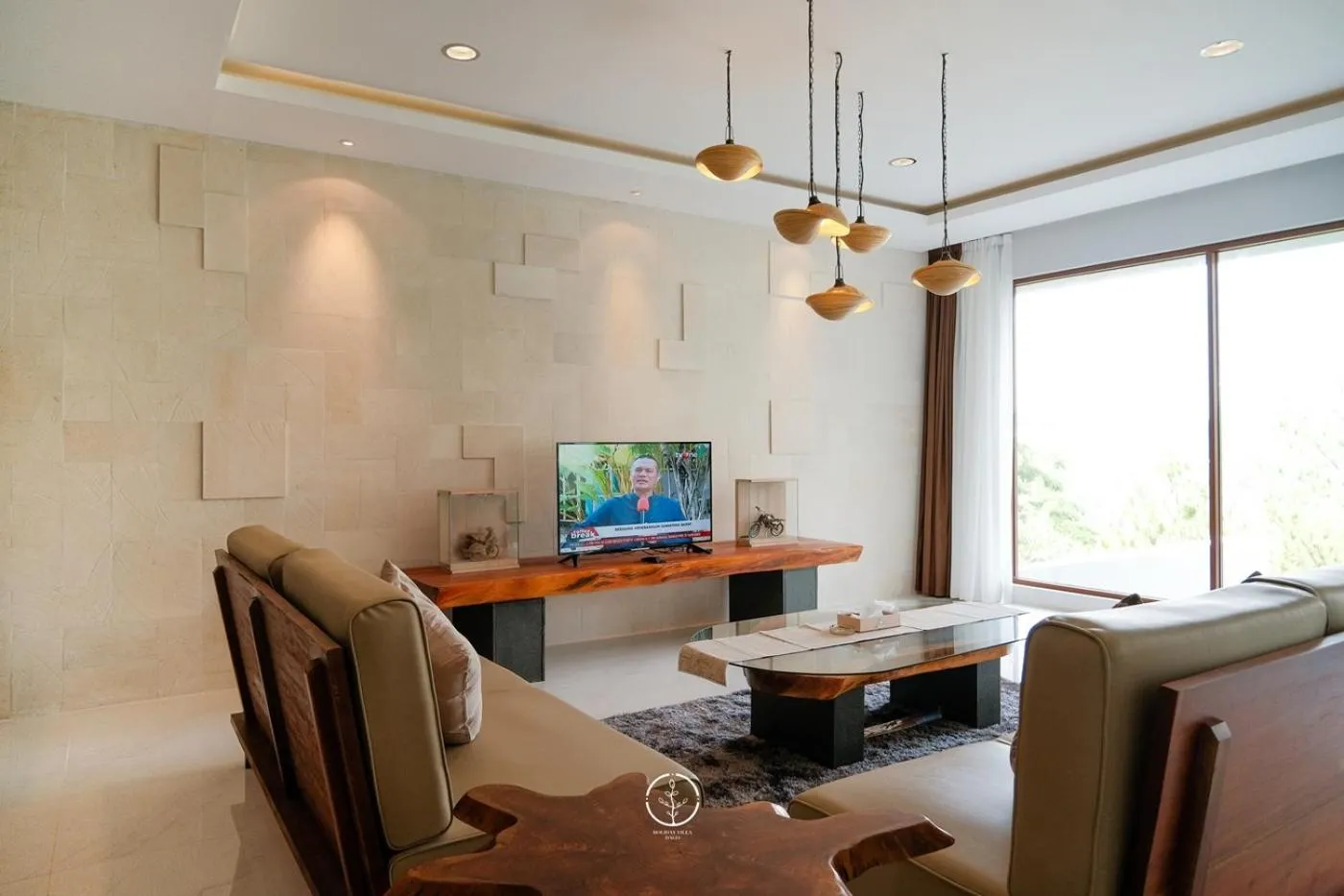 Living room in Asmaya Hill View Villa 7 bedrooms with a private swimming pool and billiard table