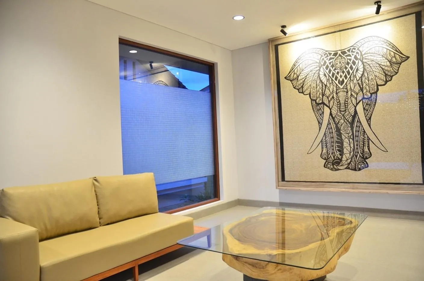 Communal lounge/ TV room in Asmaya Hill View Villa 7 bedrooms with a private swimming pool and billiard table